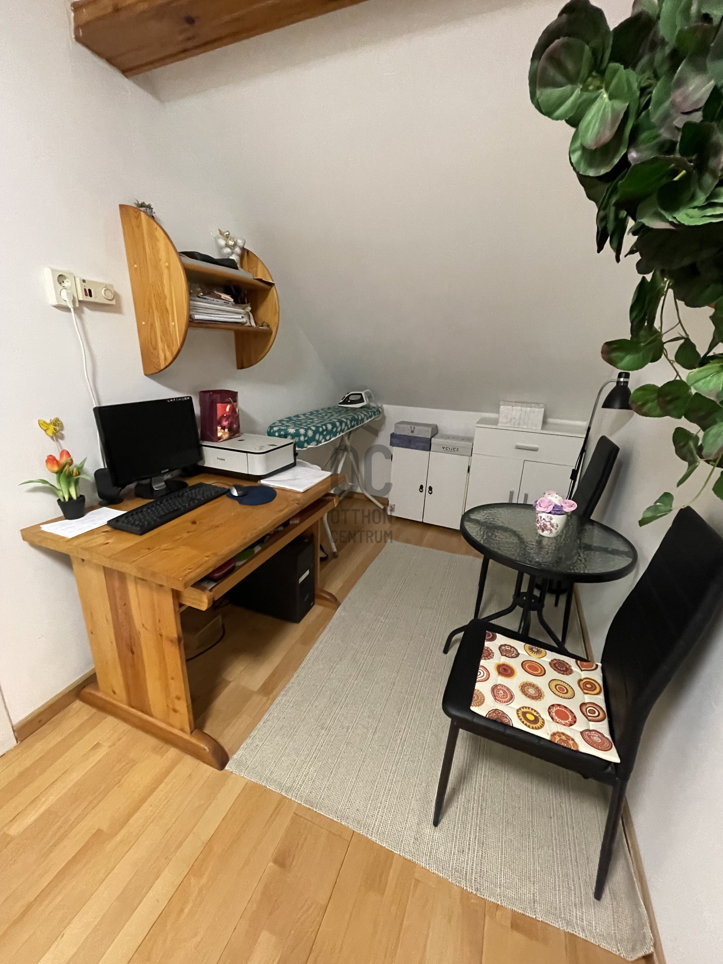 Gallery zoom image