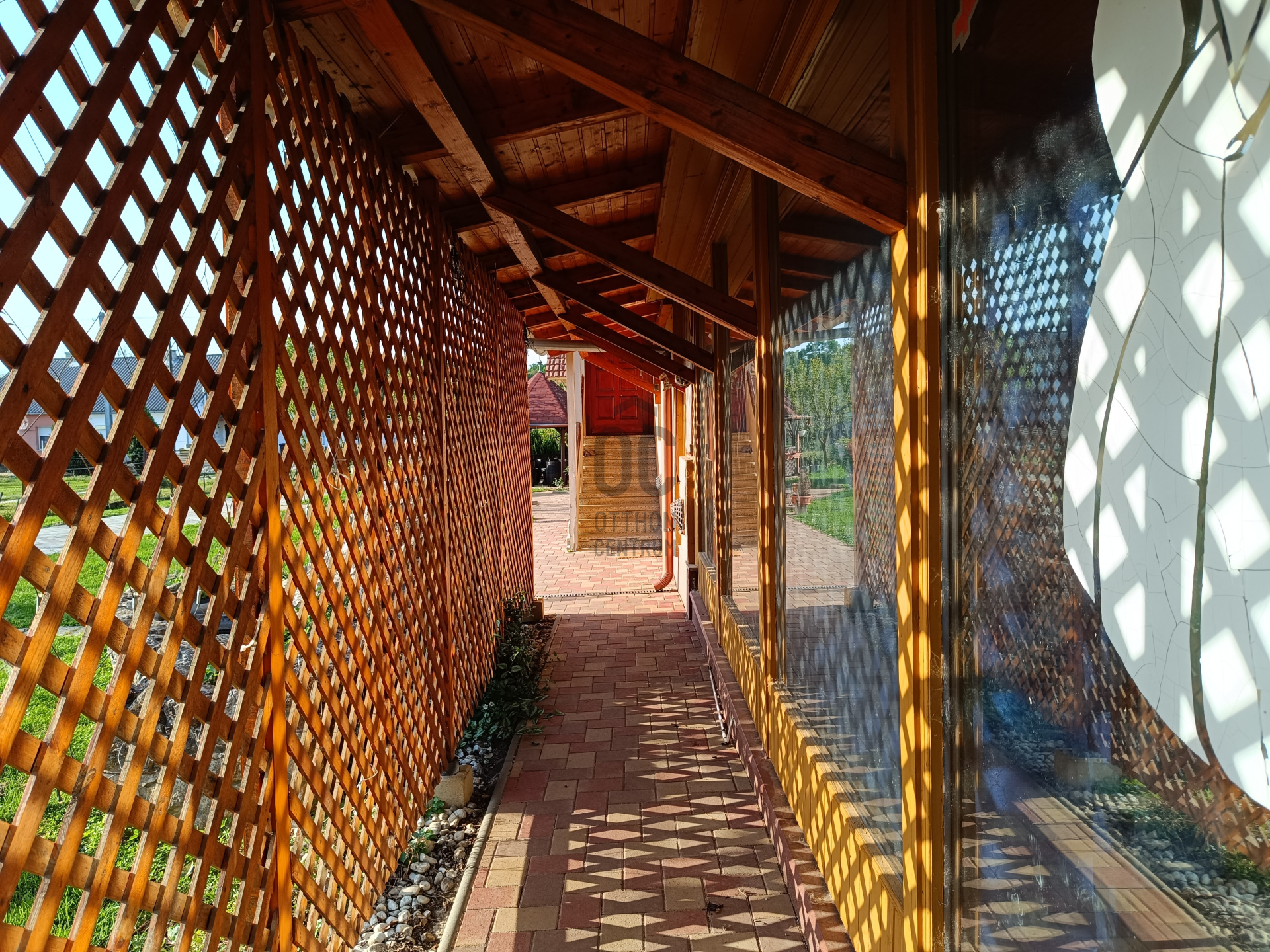 Gallery zoom image