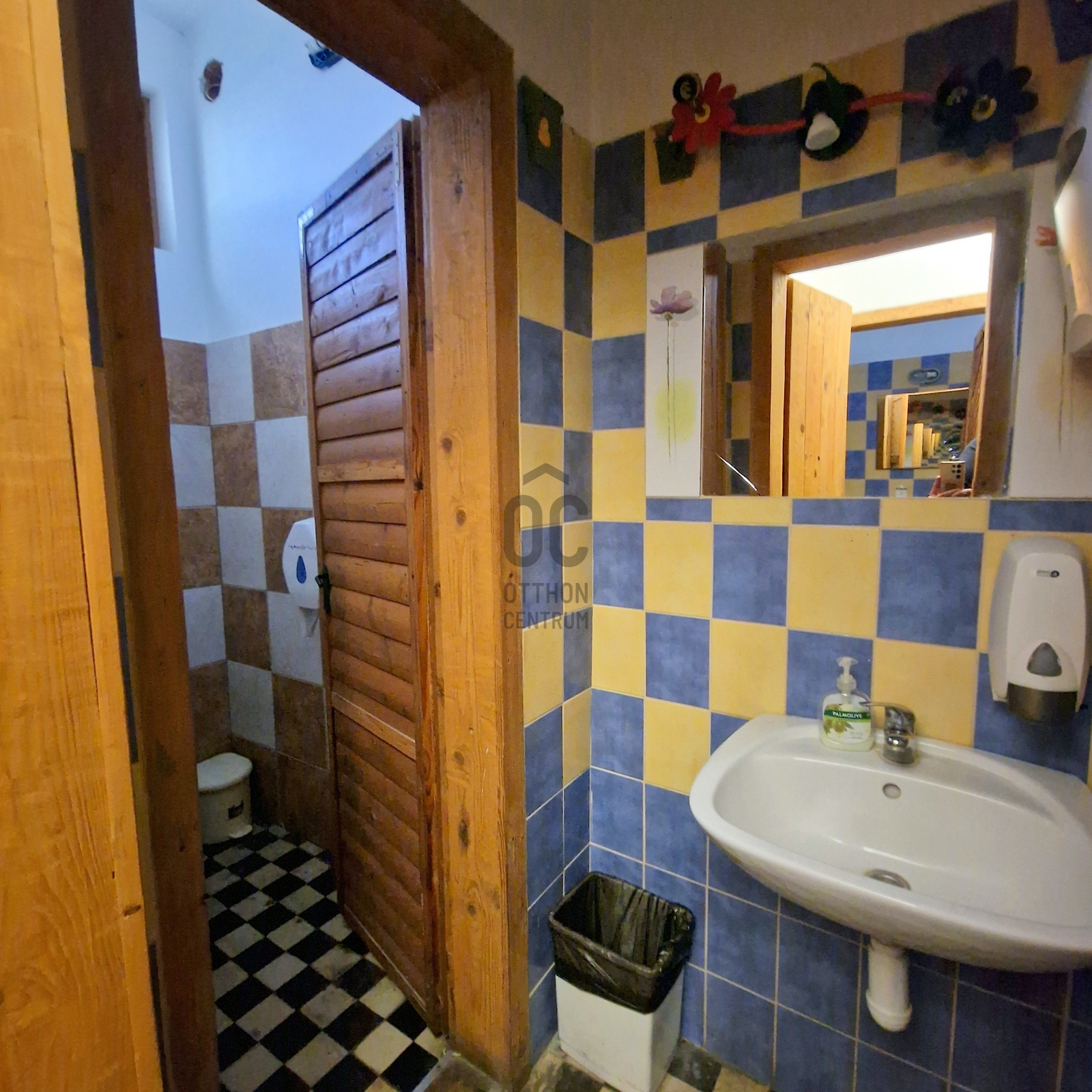 Gallery zoom image