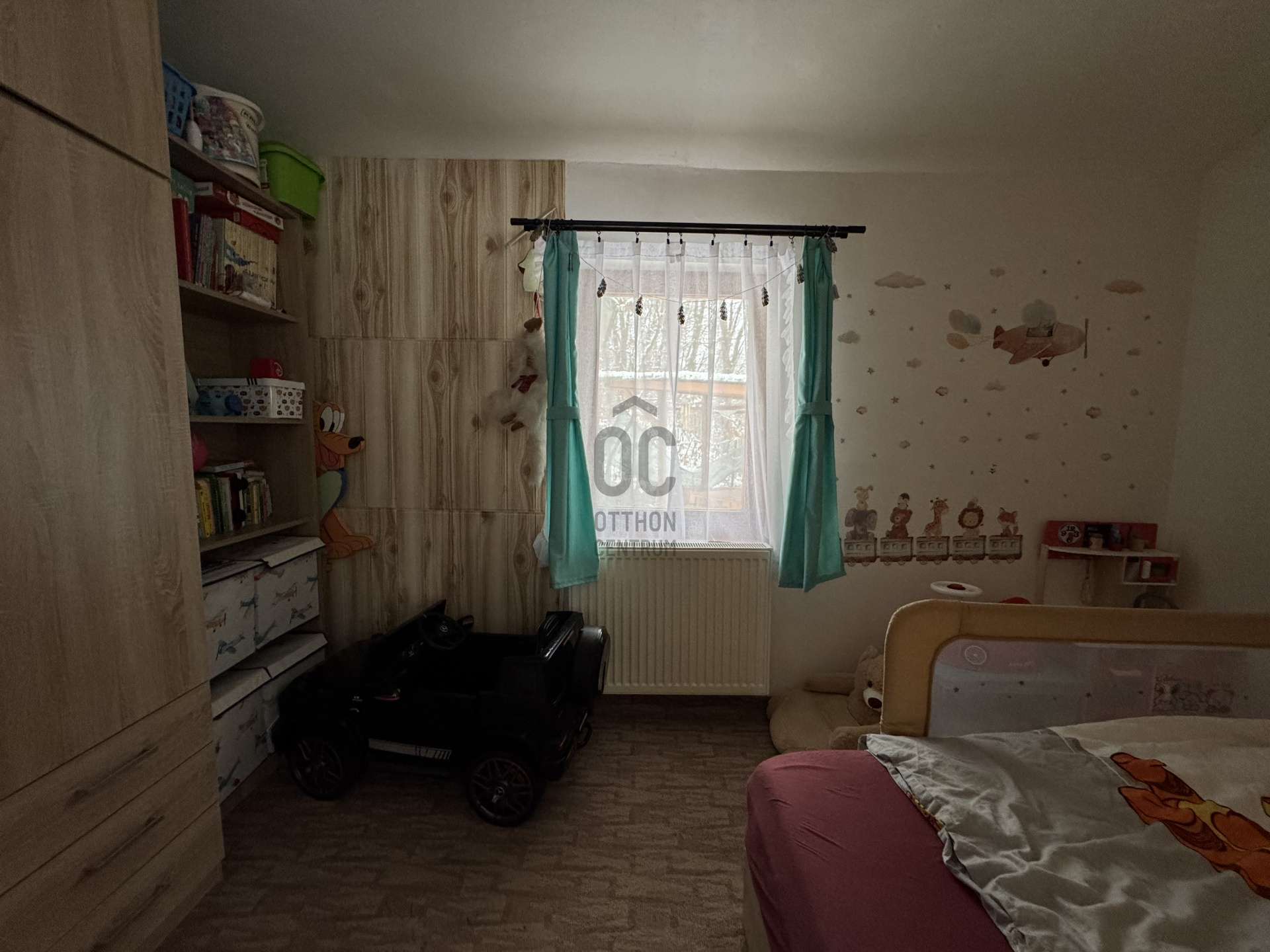 Gallery zoom image