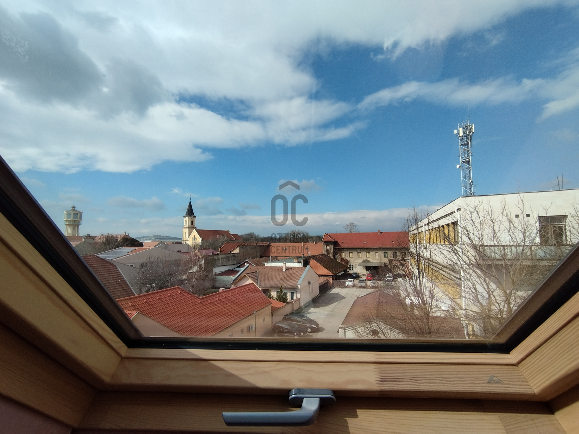 Gallery zoom image