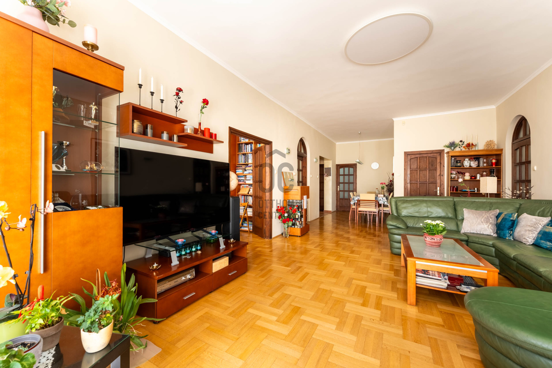 Gallery zoom image