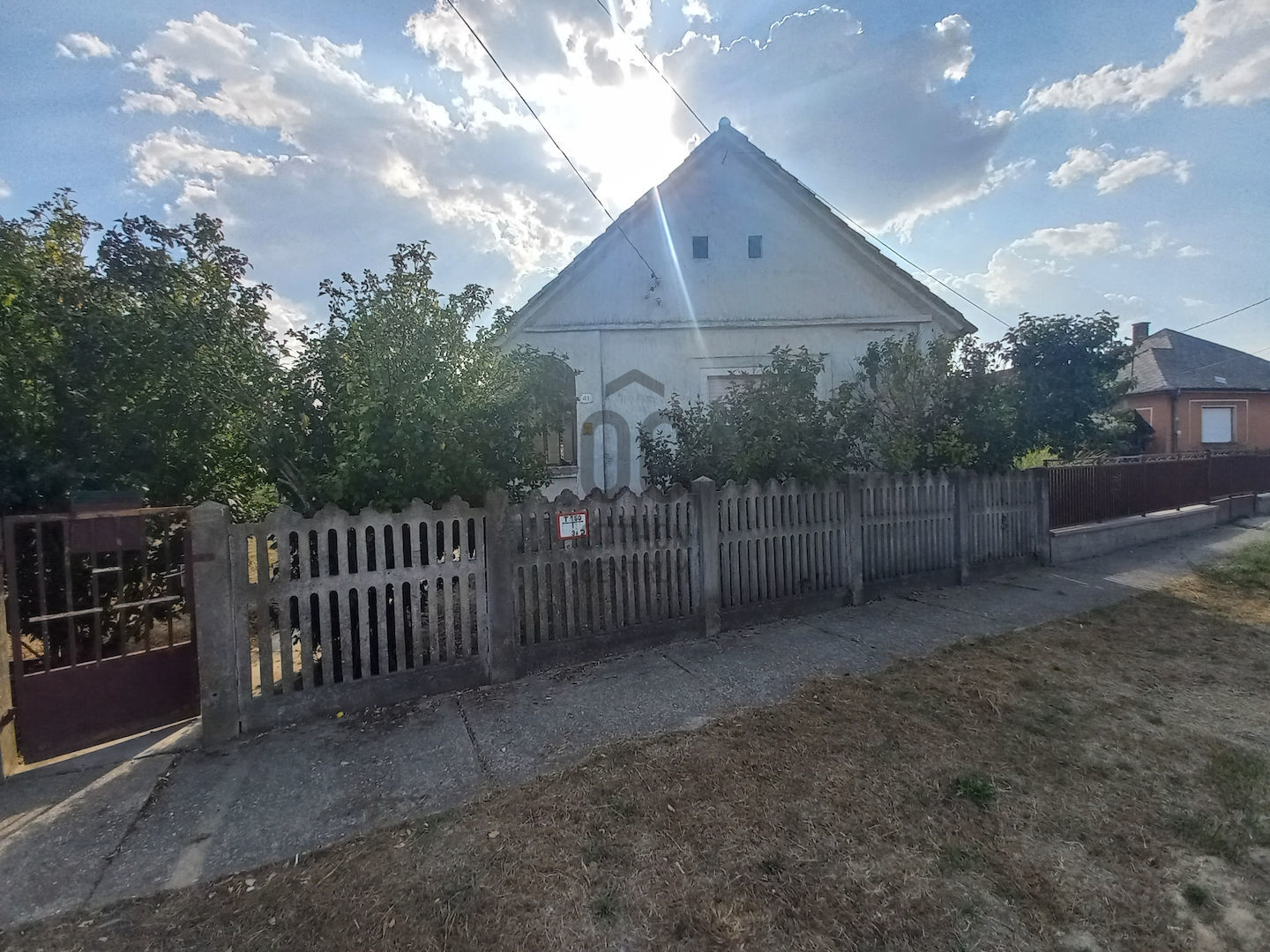 Gallery zoom image