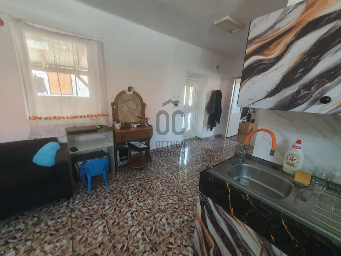 Gallery zoom image