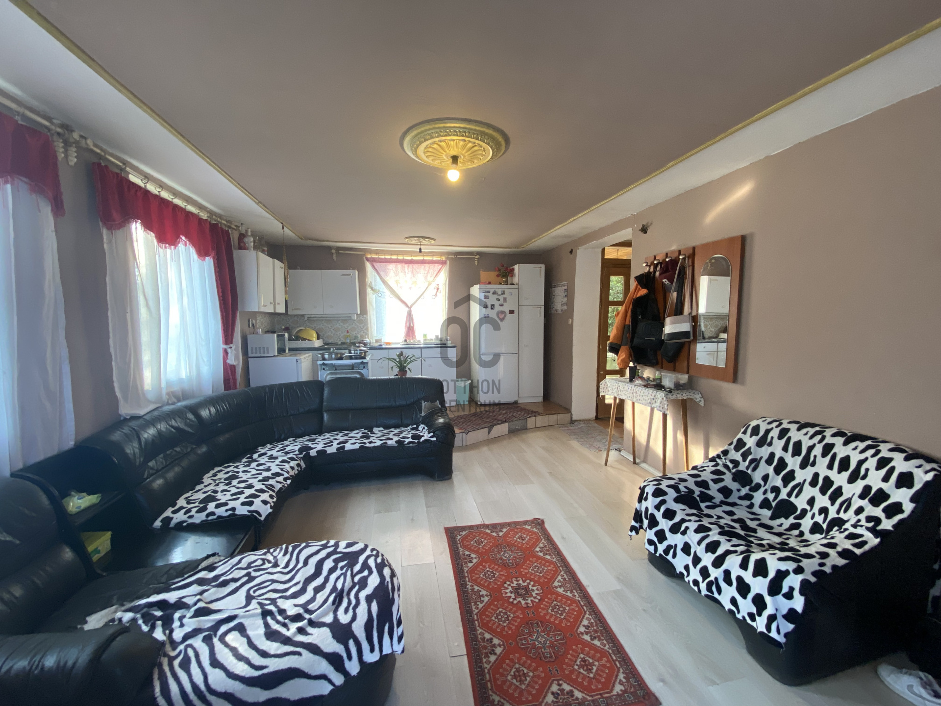 Gallery zoom image
