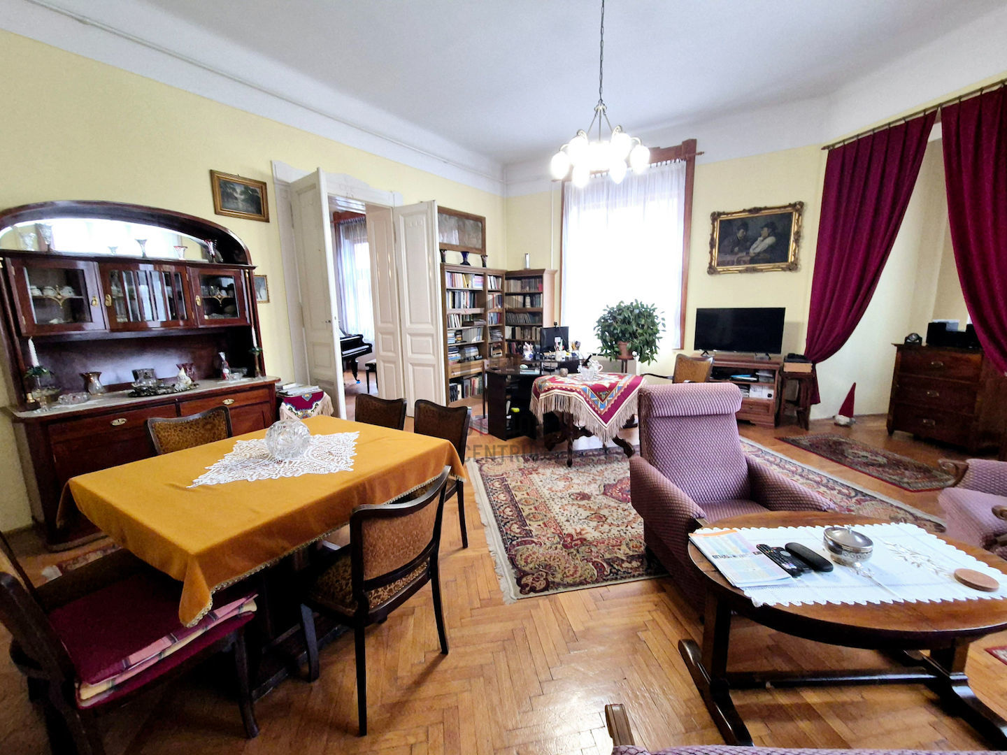 Gallery zoom image