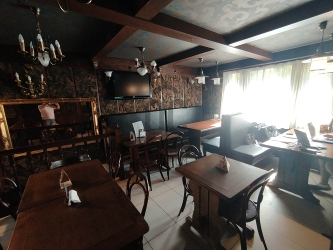 Üzlethelyiség · 88 m² · 350.000 Ft