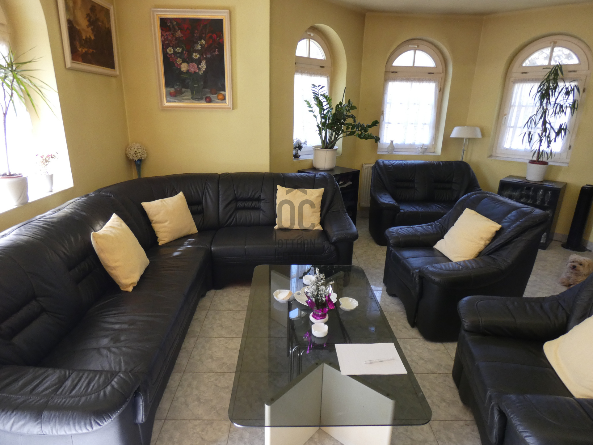 Gallery zoom image