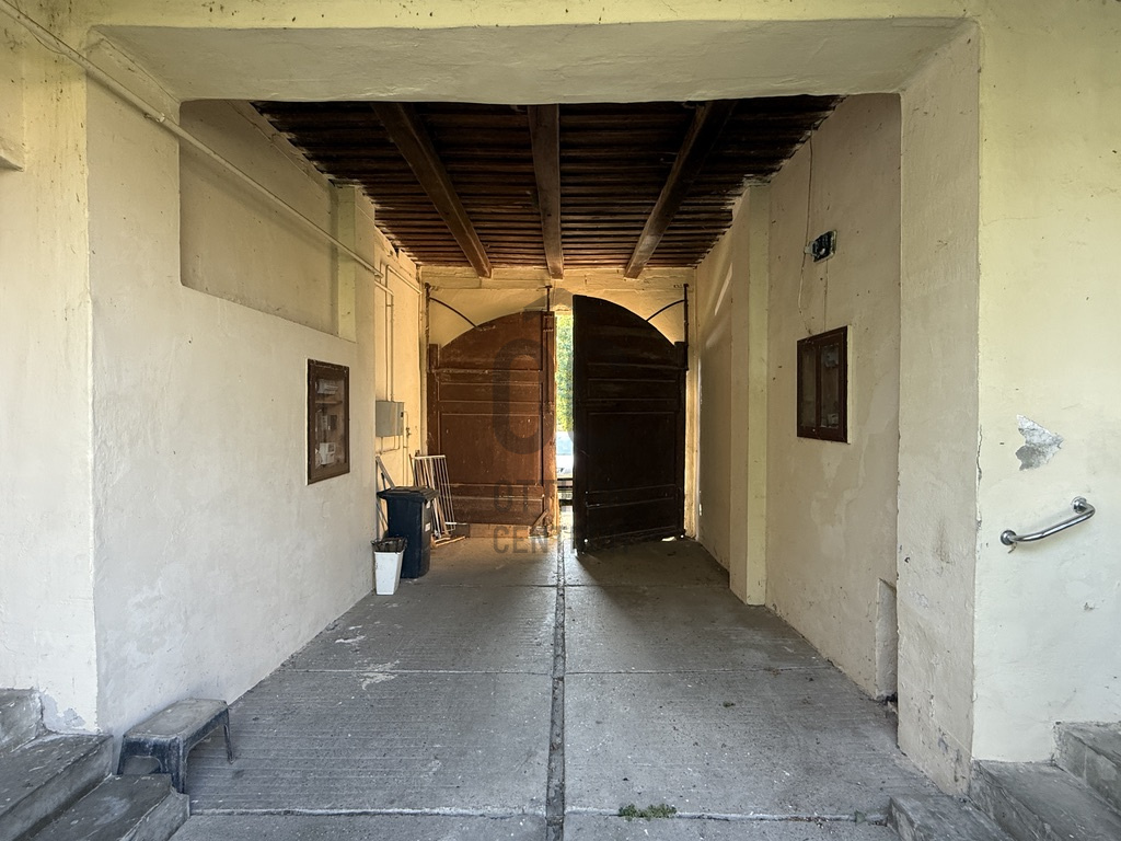 Gallery zoom image