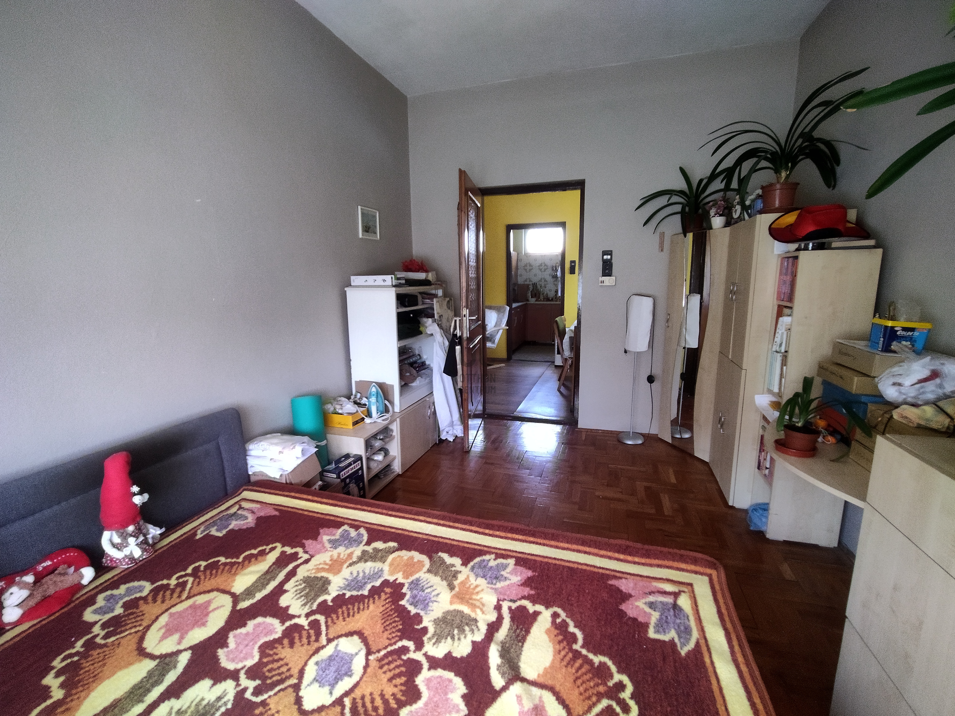 Gallery zoom image