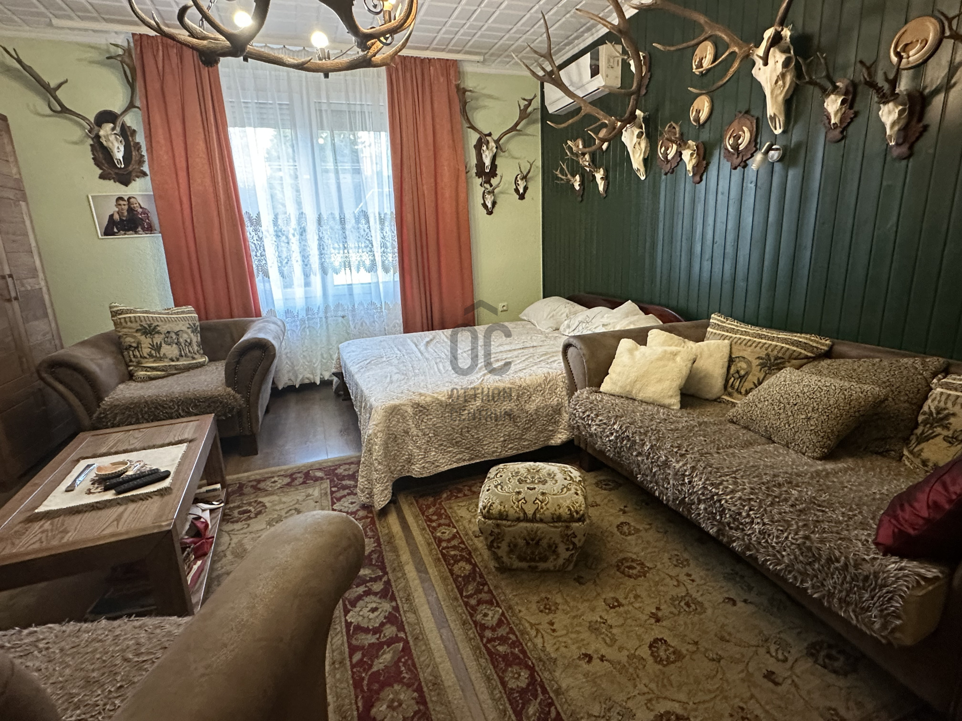 Gallery zoom image
