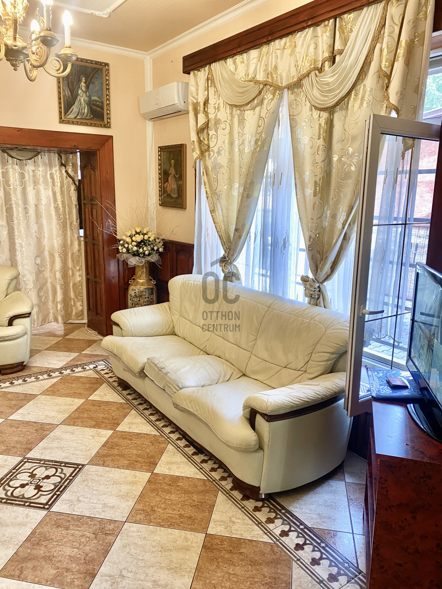 Gallery zoom image