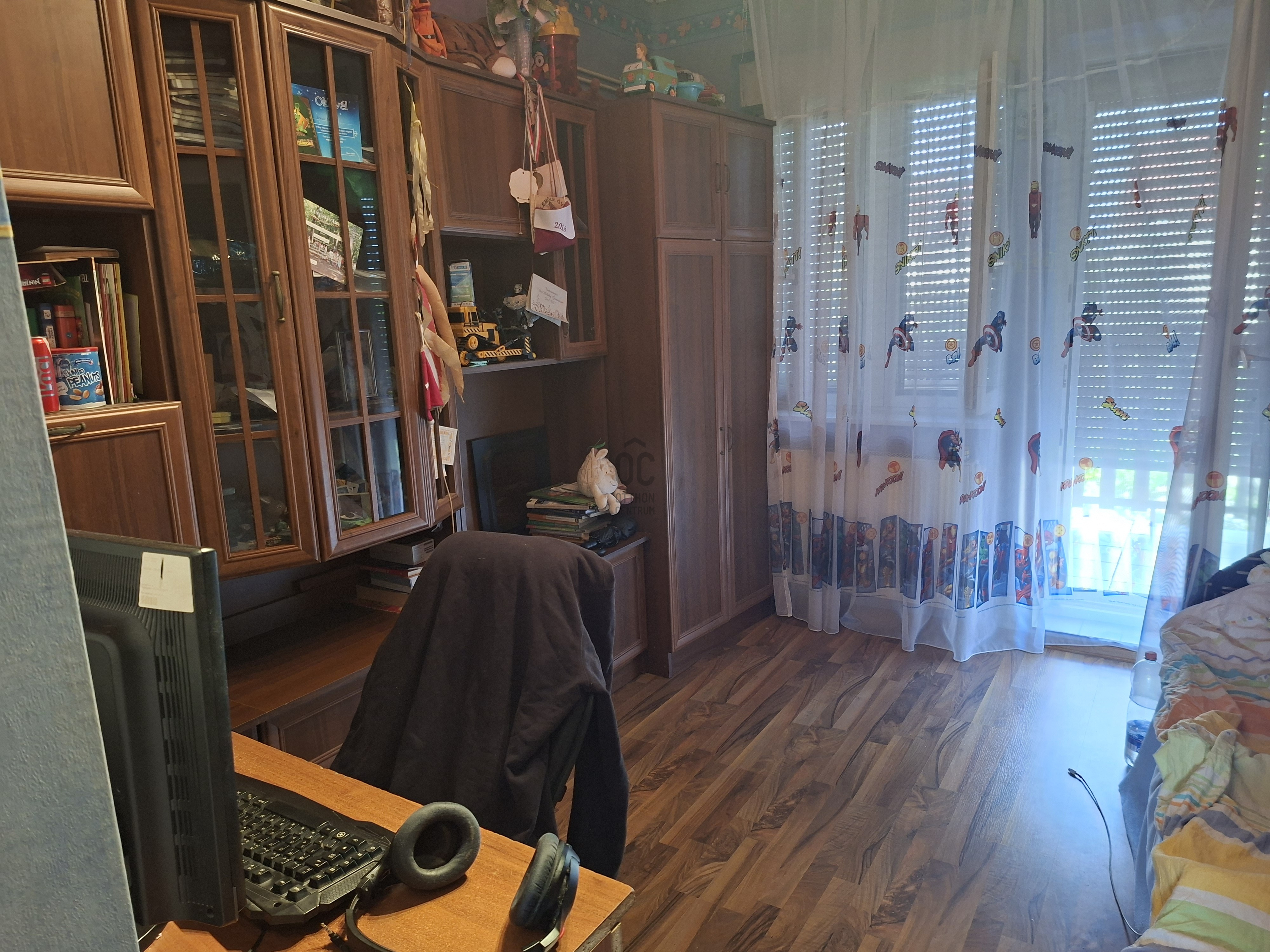 Gallery zoom image