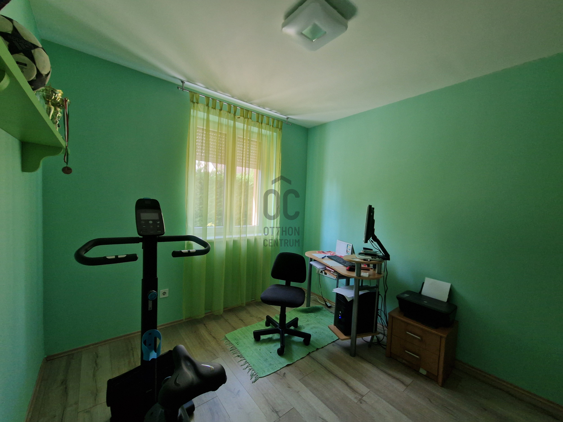 Gallery zoom image