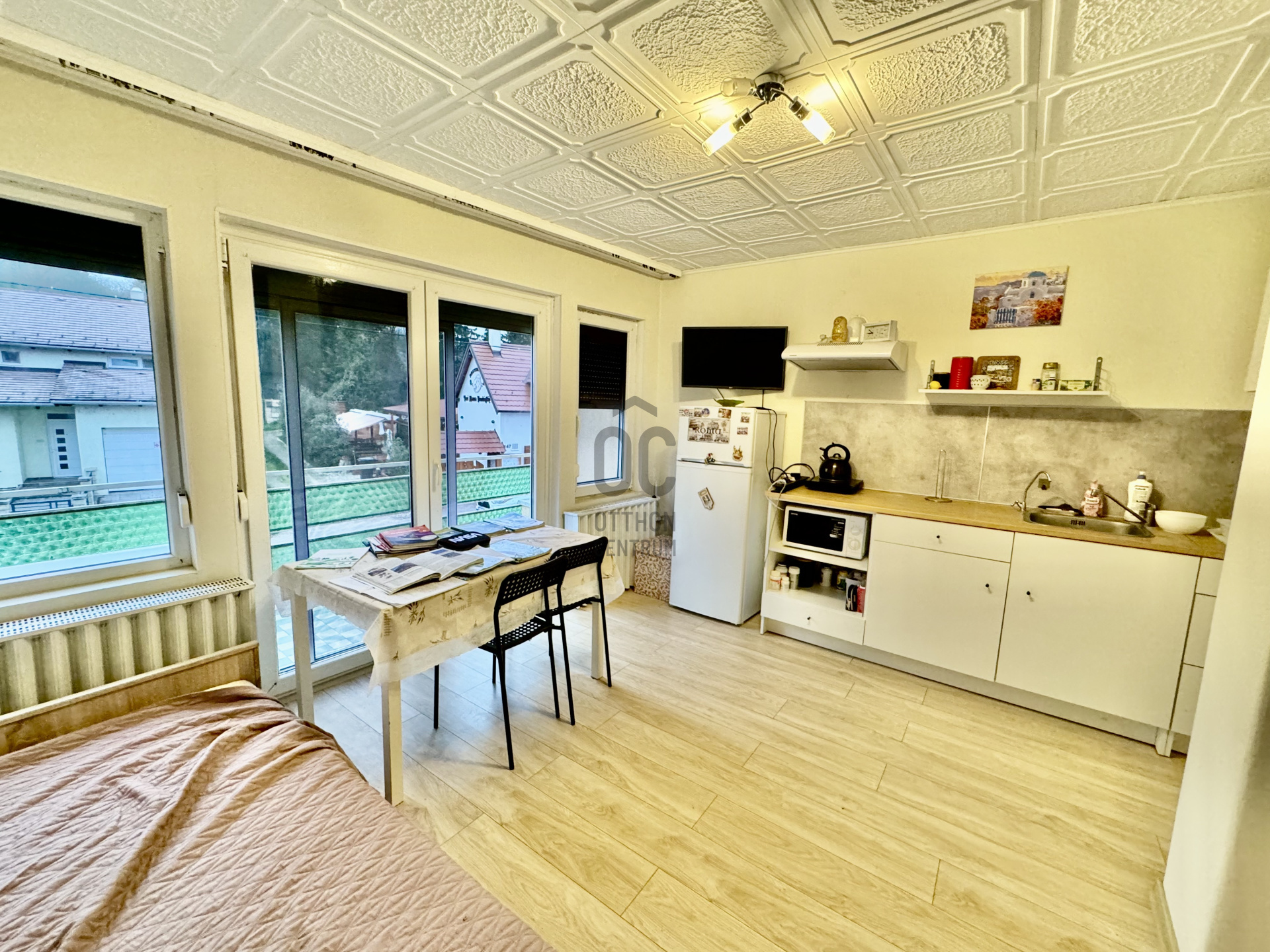 Gallery zoom image