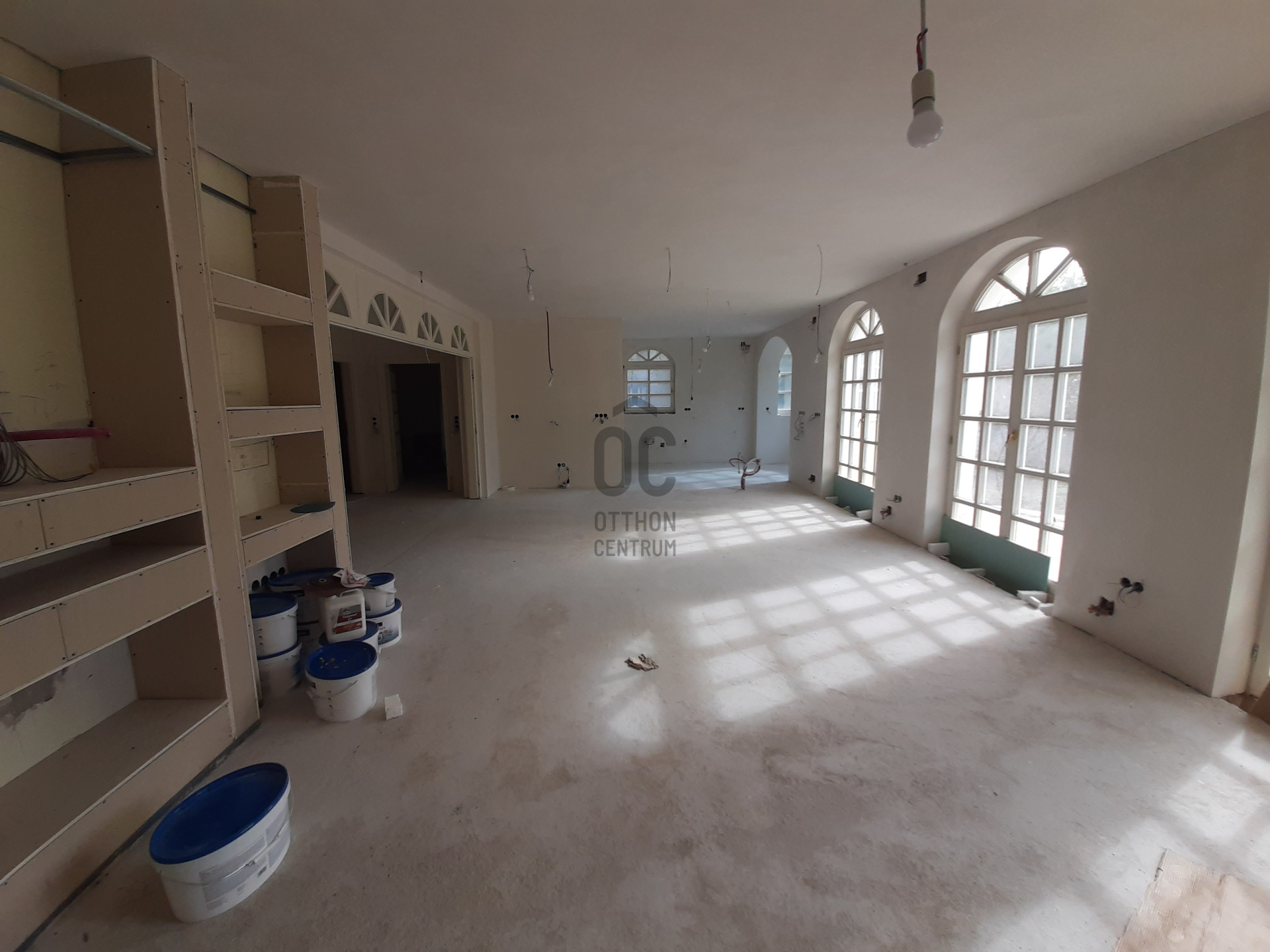 Gallery zoom image