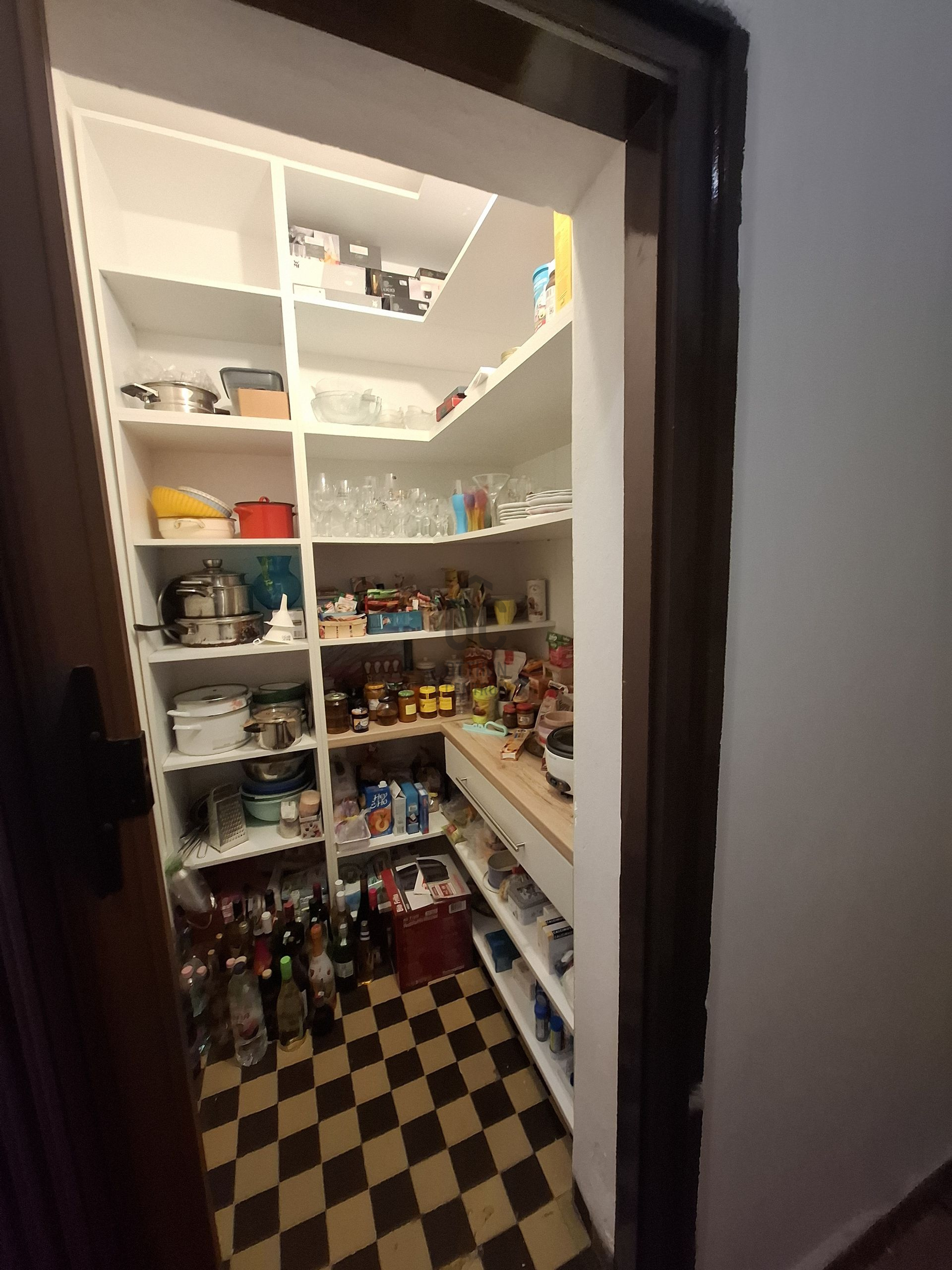Gallery zoom image