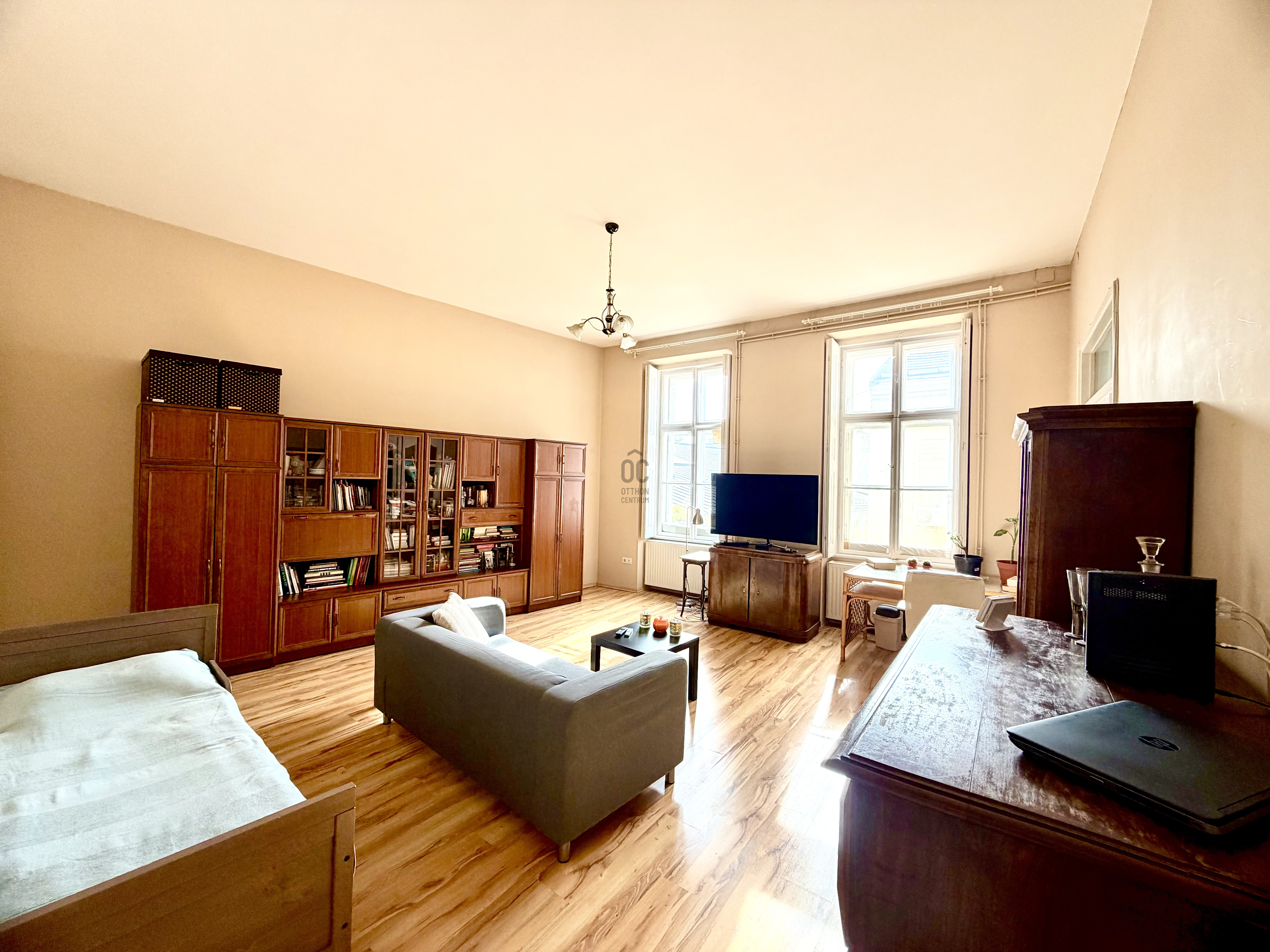 Gallery zoom image