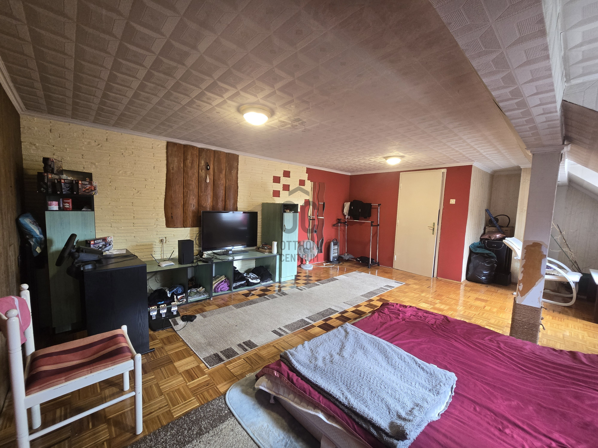 Gallery zoom image