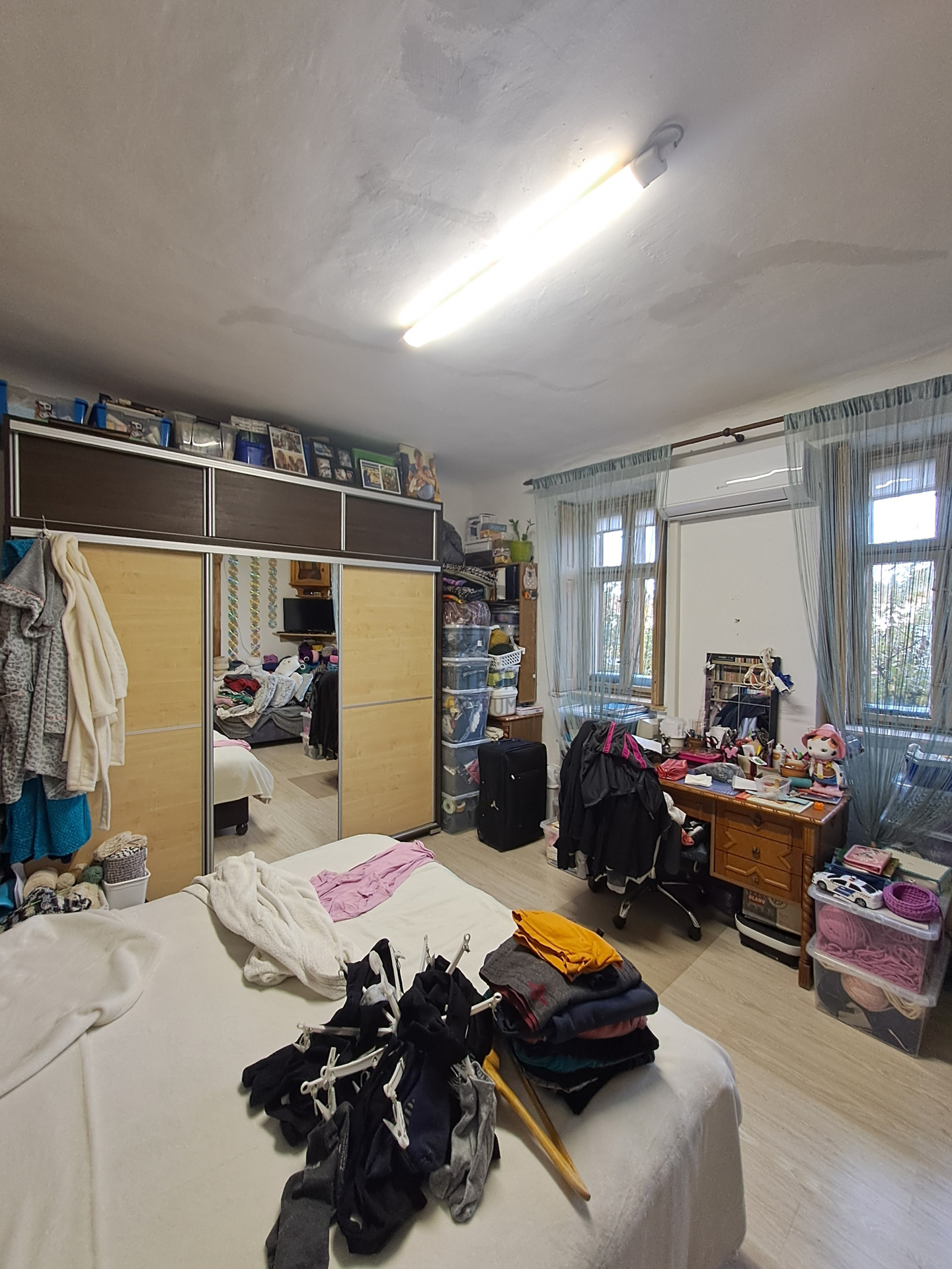 Gallery zoom image