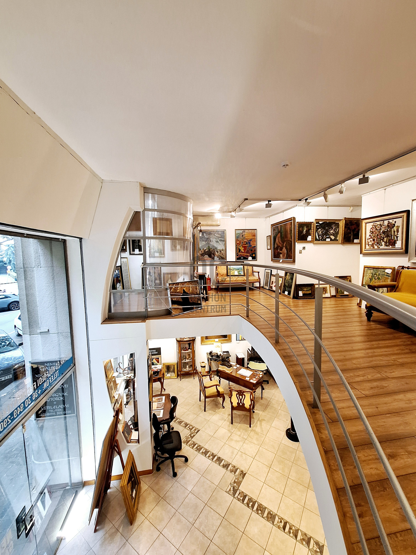 Gallery zoom image