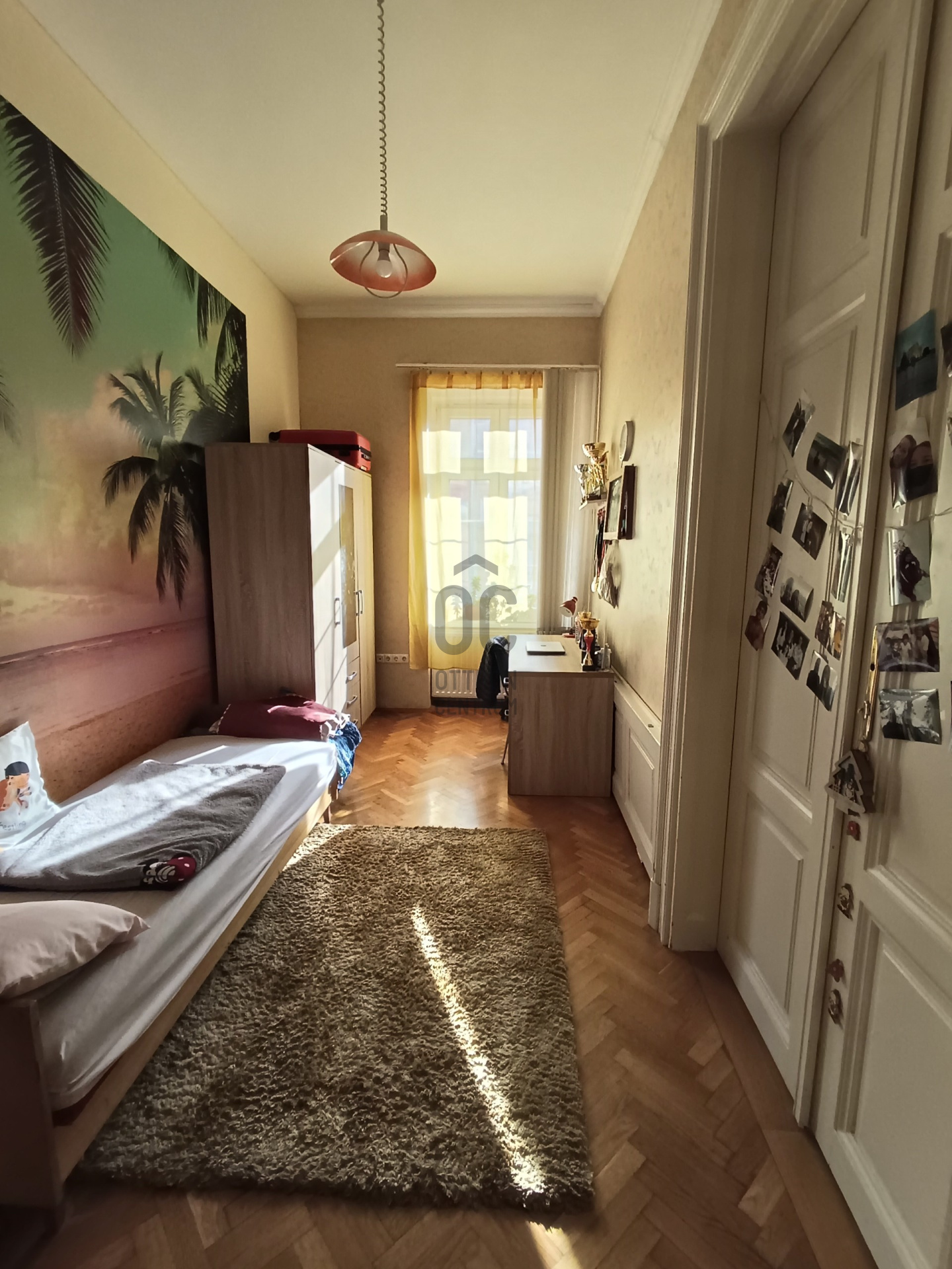 Gallery zoom image