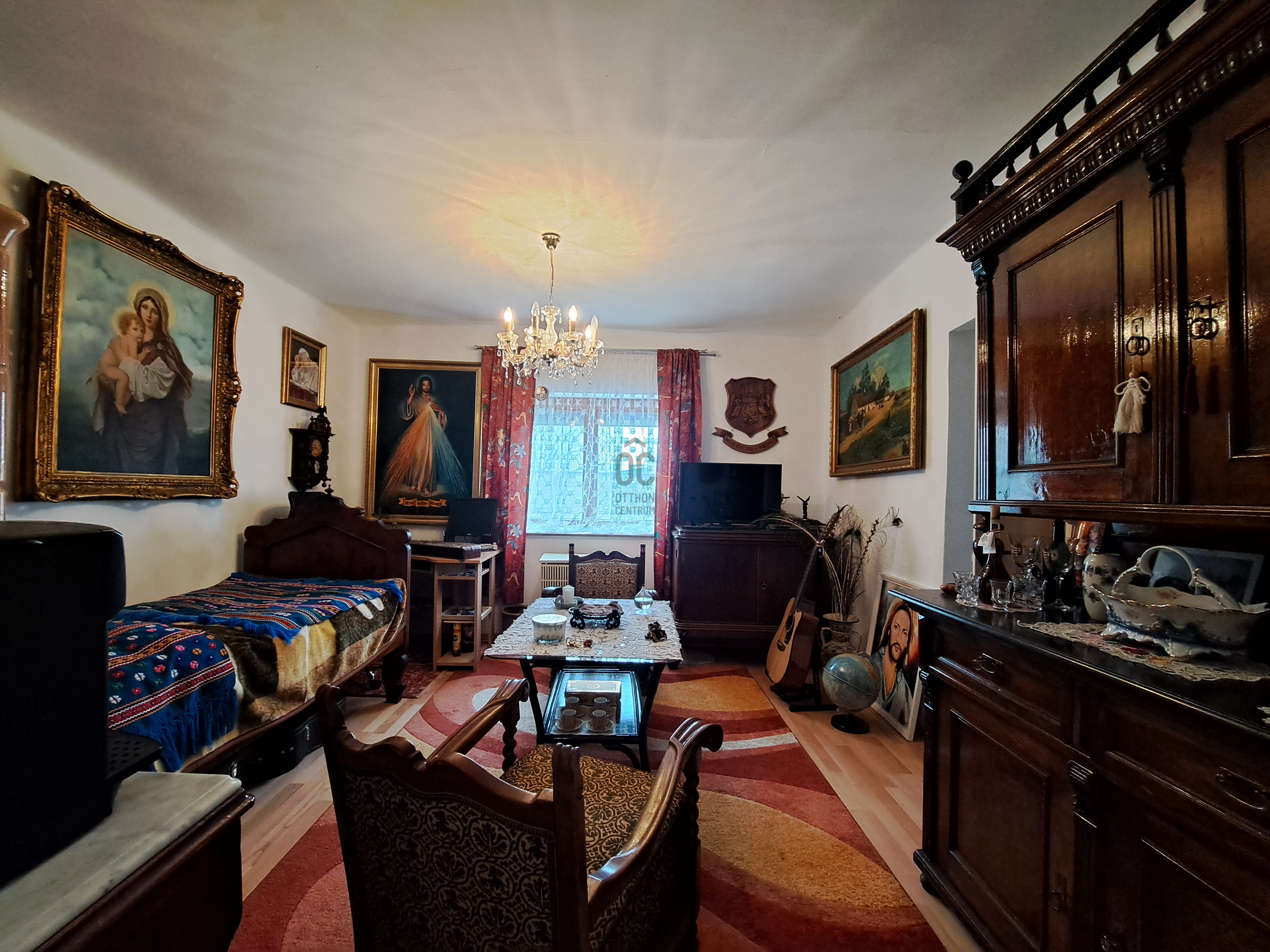 Gallery zoom image