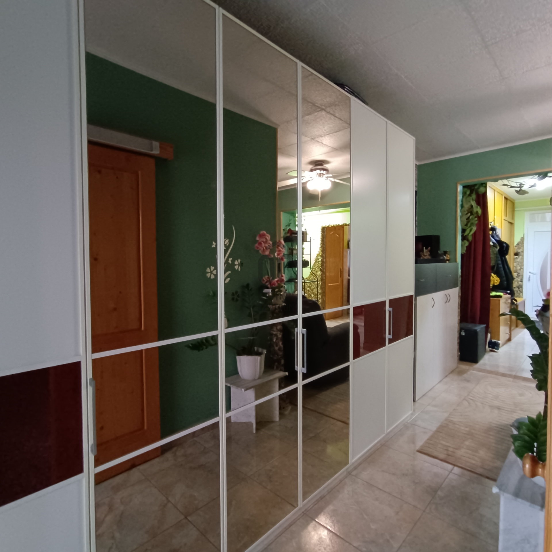 Gallery zoom image