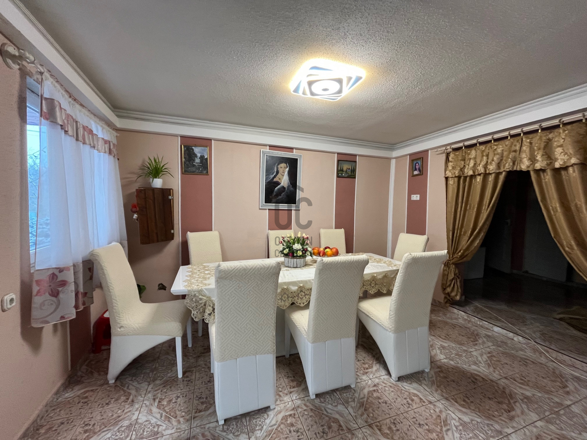Gallery zoom image