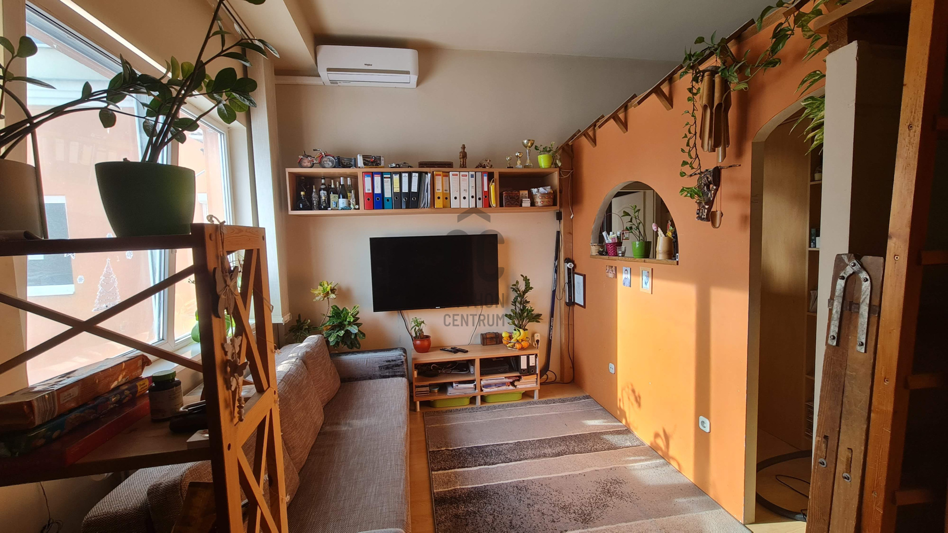 Gallery zoom image