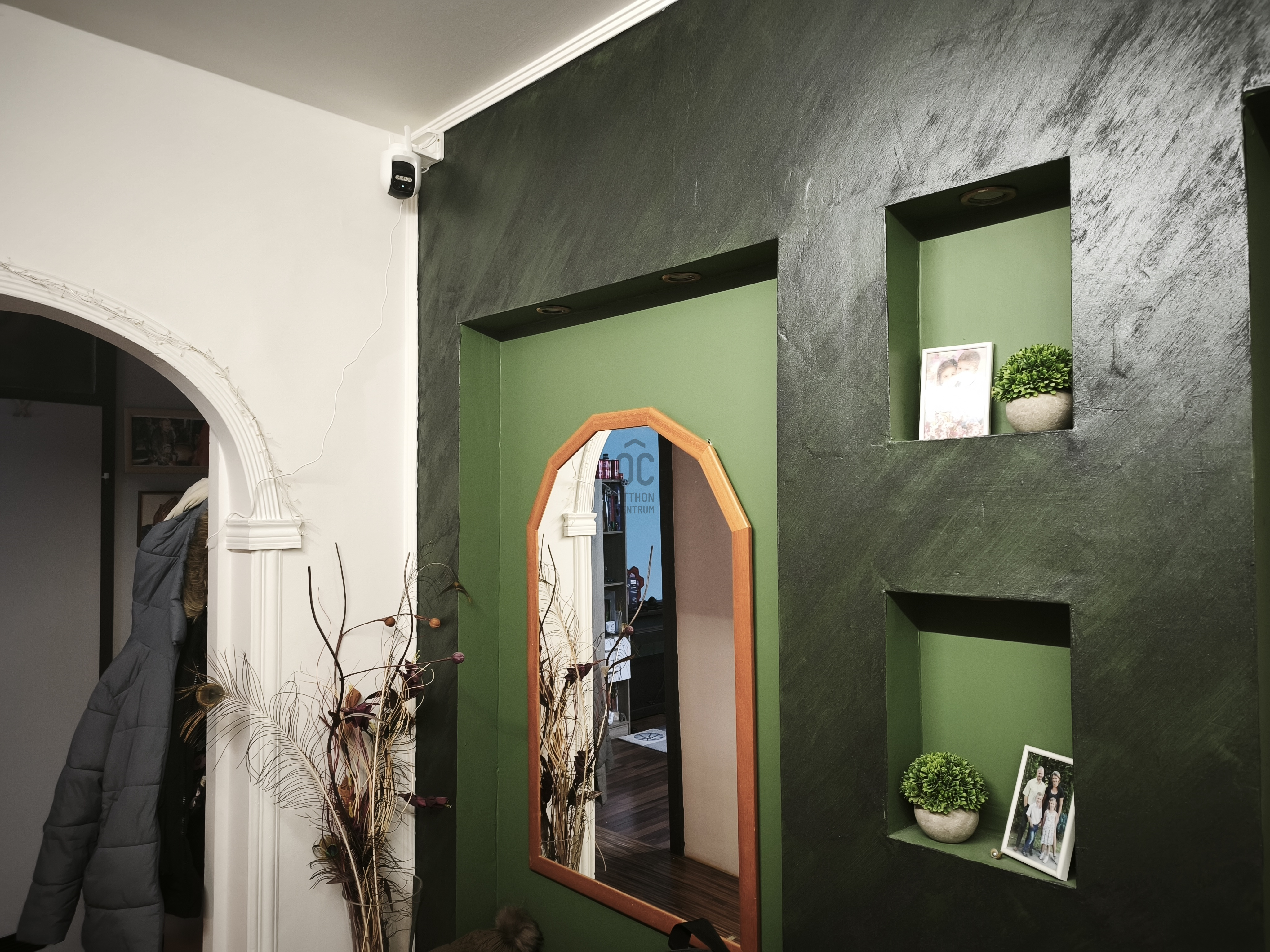 Gallery zoom image
