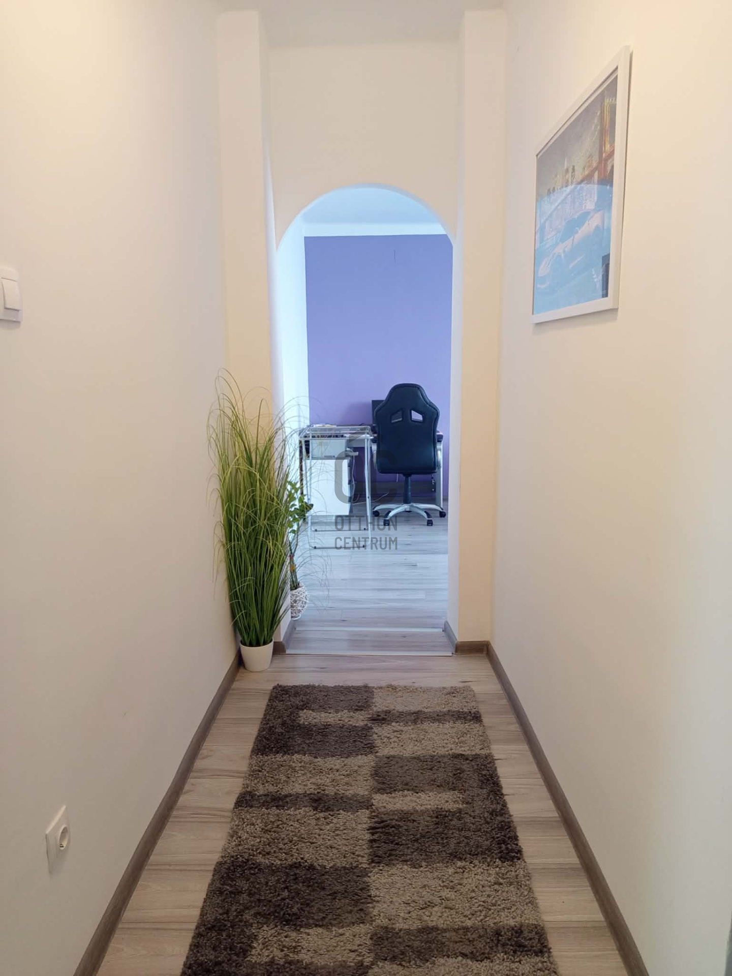 Gallery zoom image