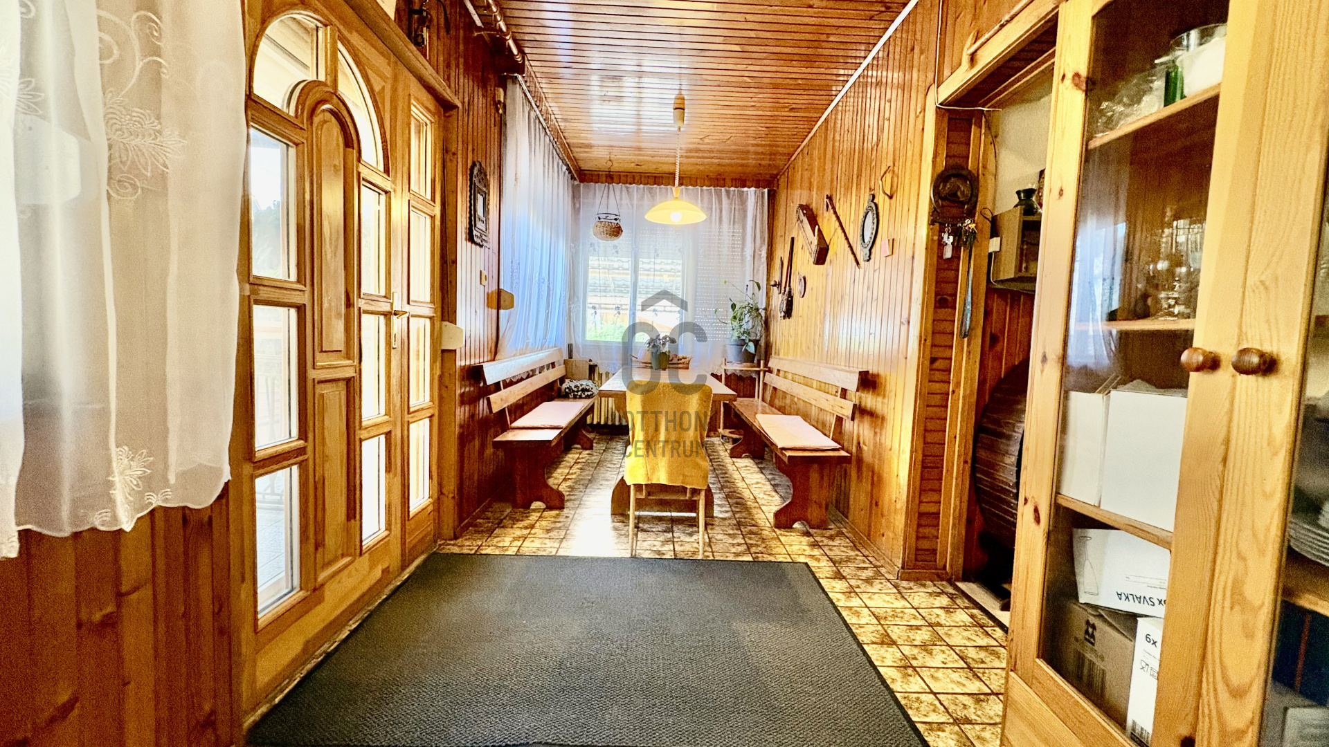 Gallery zoom image