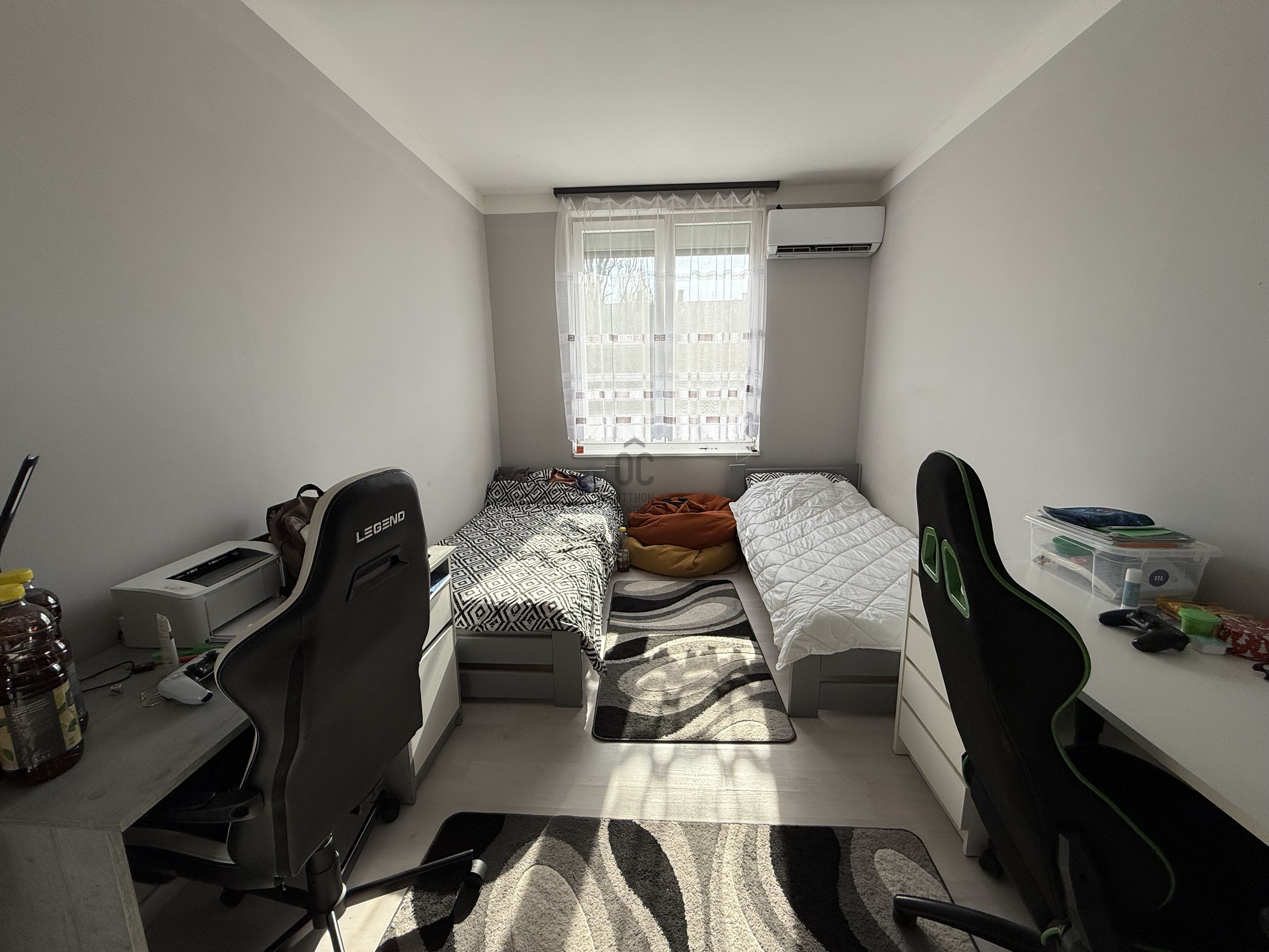 Gallery zoom image