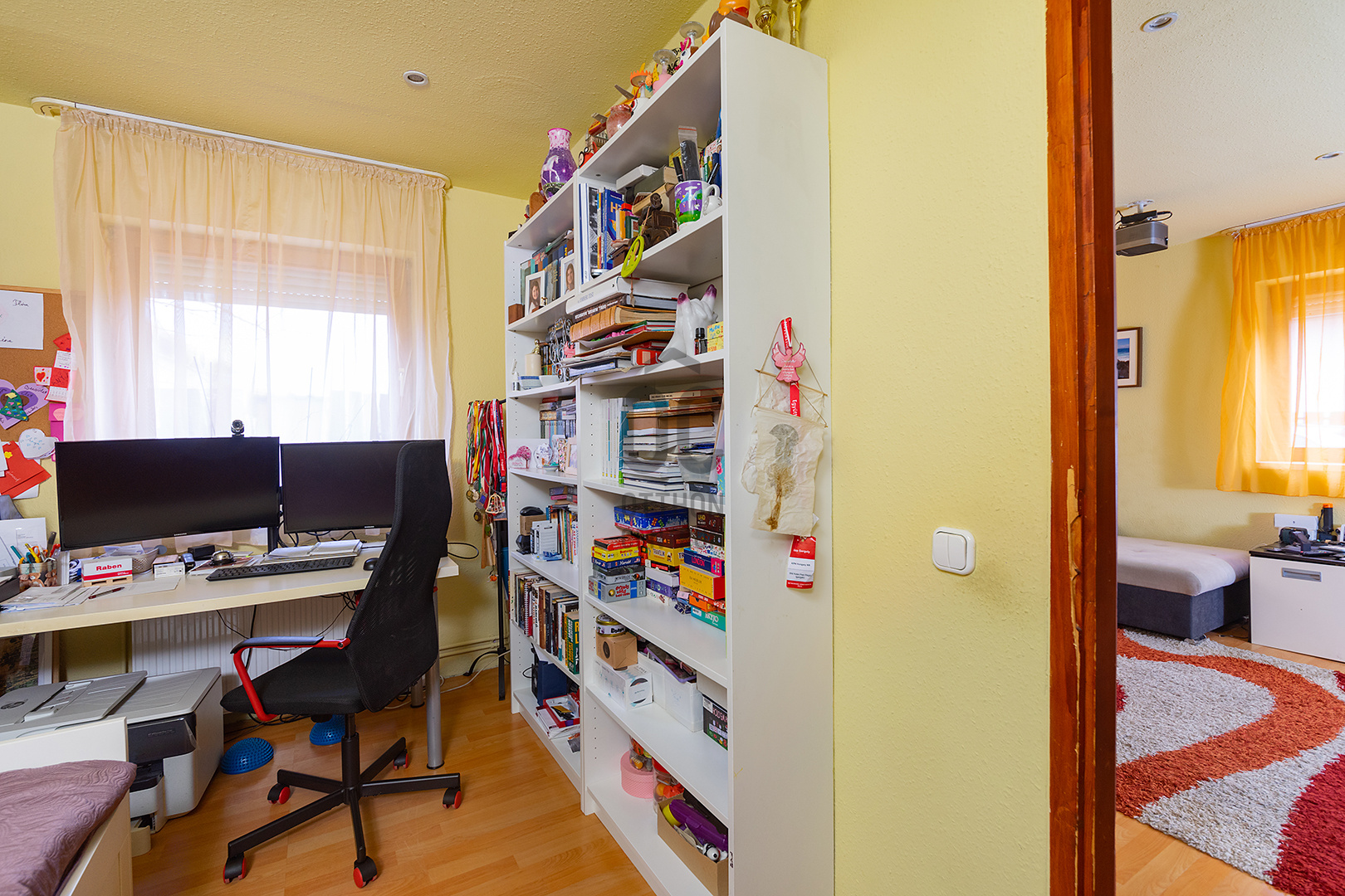 Gallery zoom image