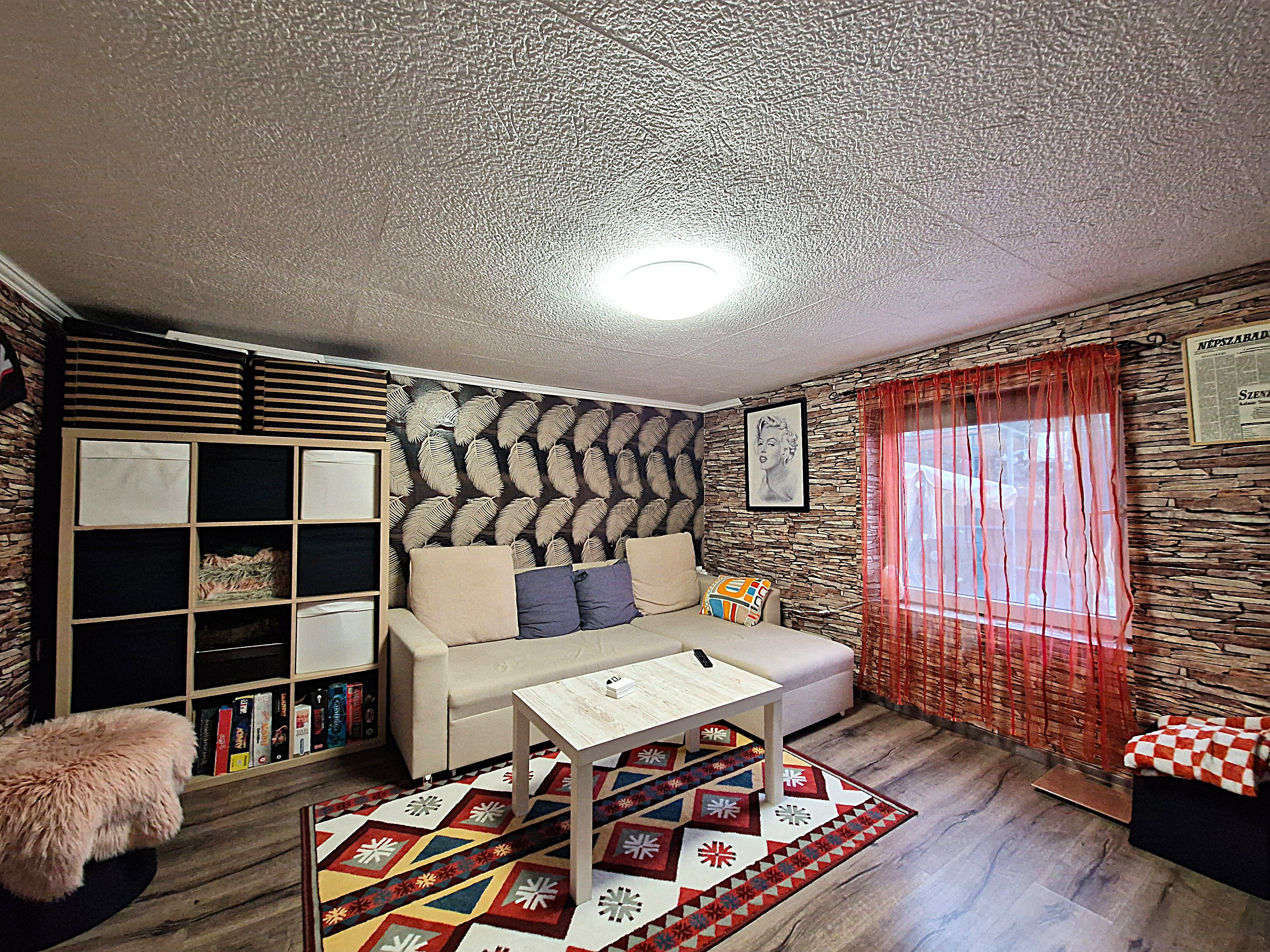 Gallery zoom image