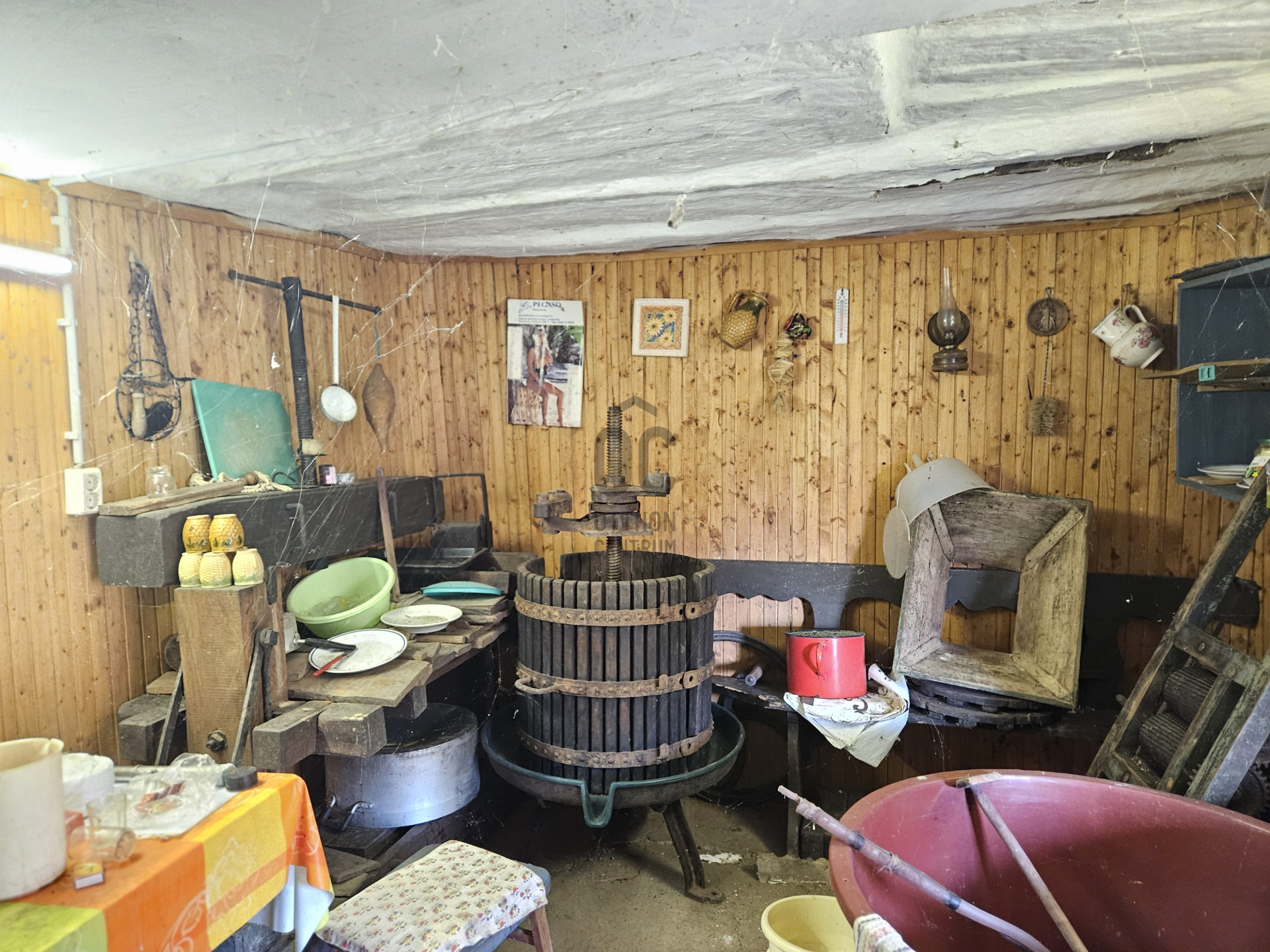 Gallery zoom image