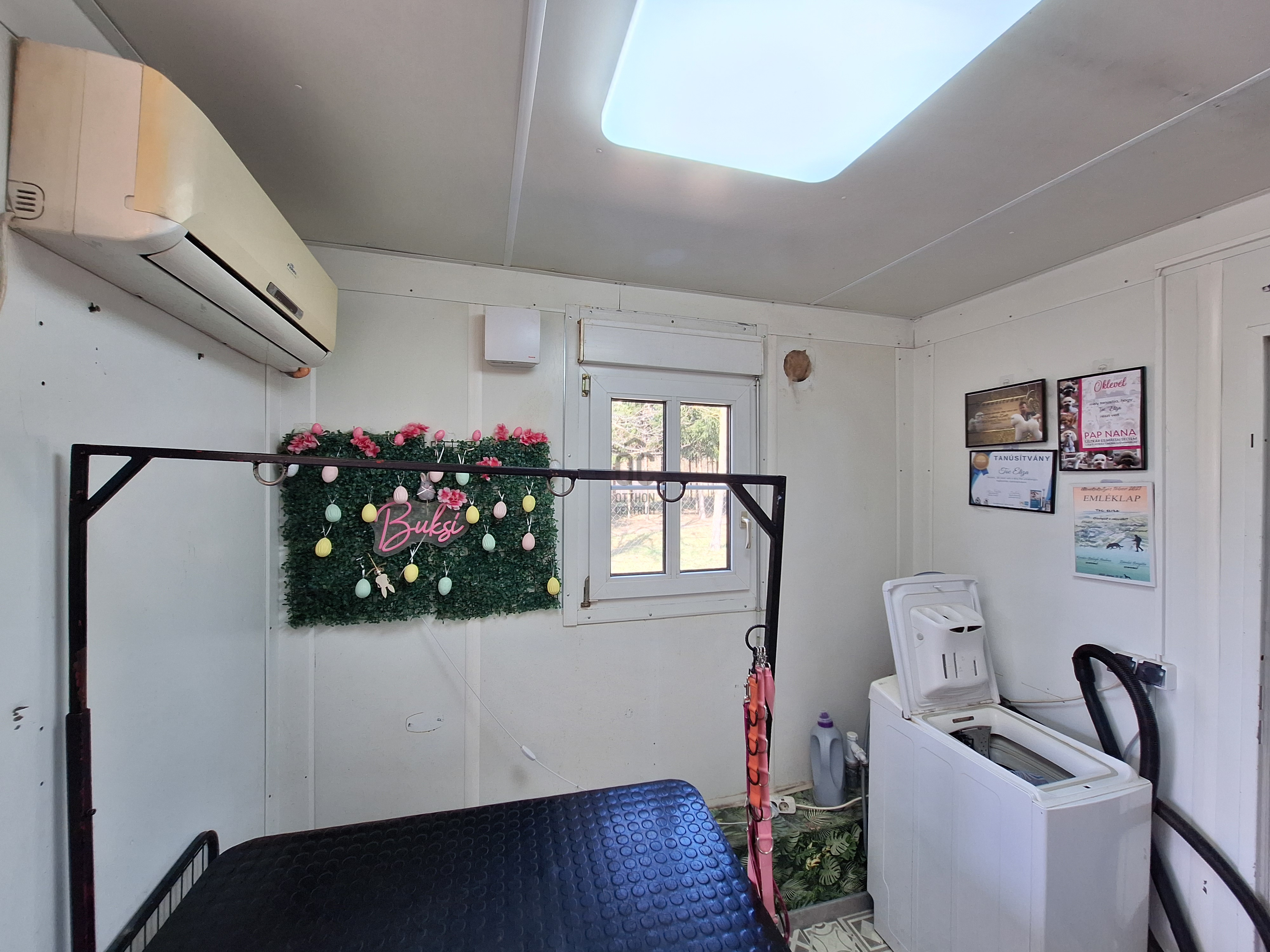 Gallery zoom image