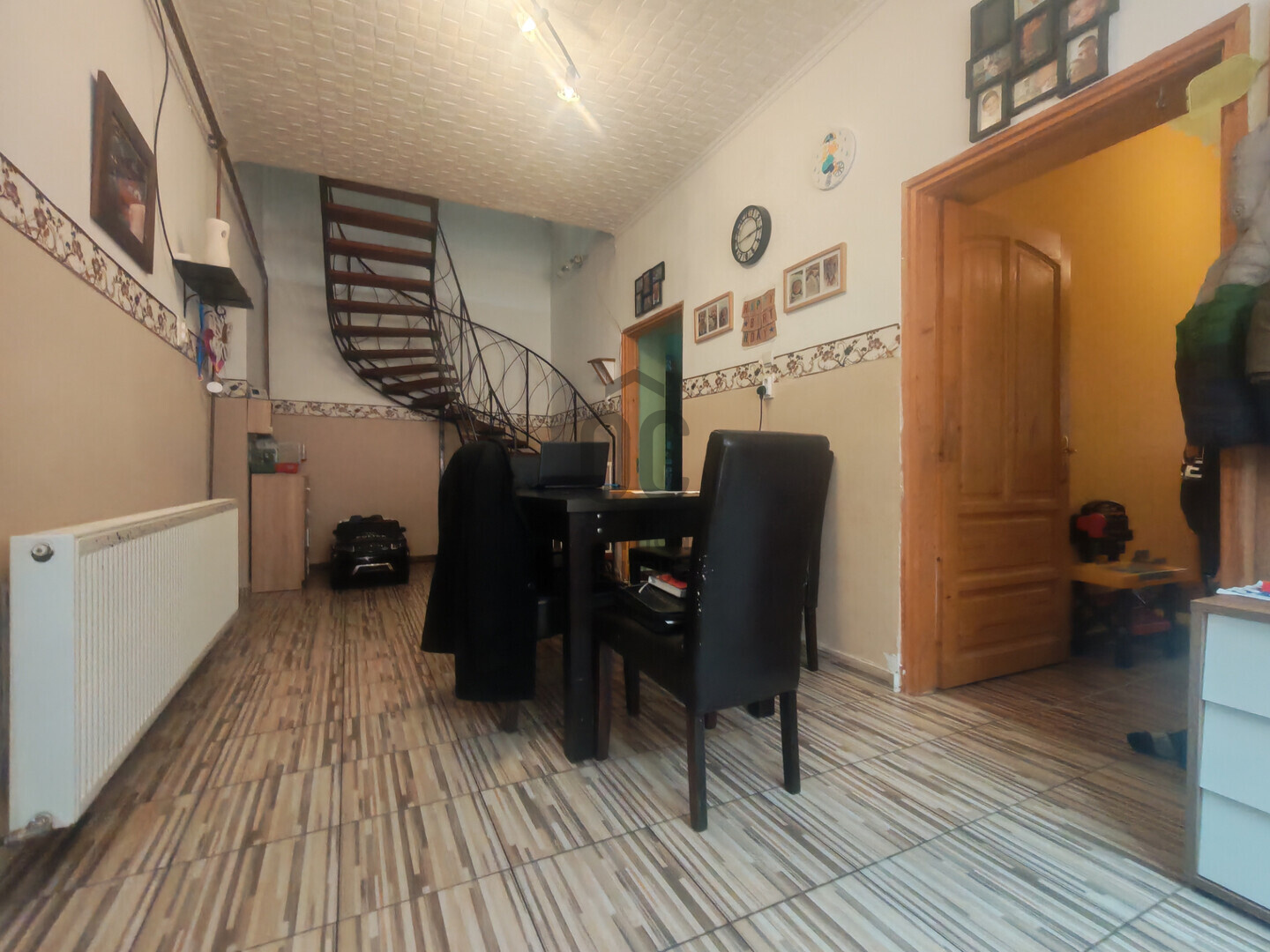Gallery zoom image