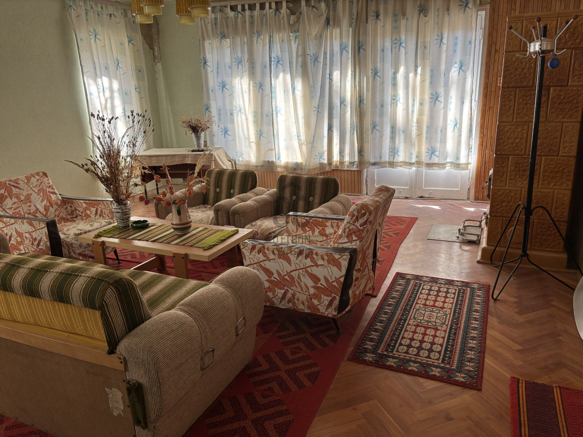 Gallery zoom image