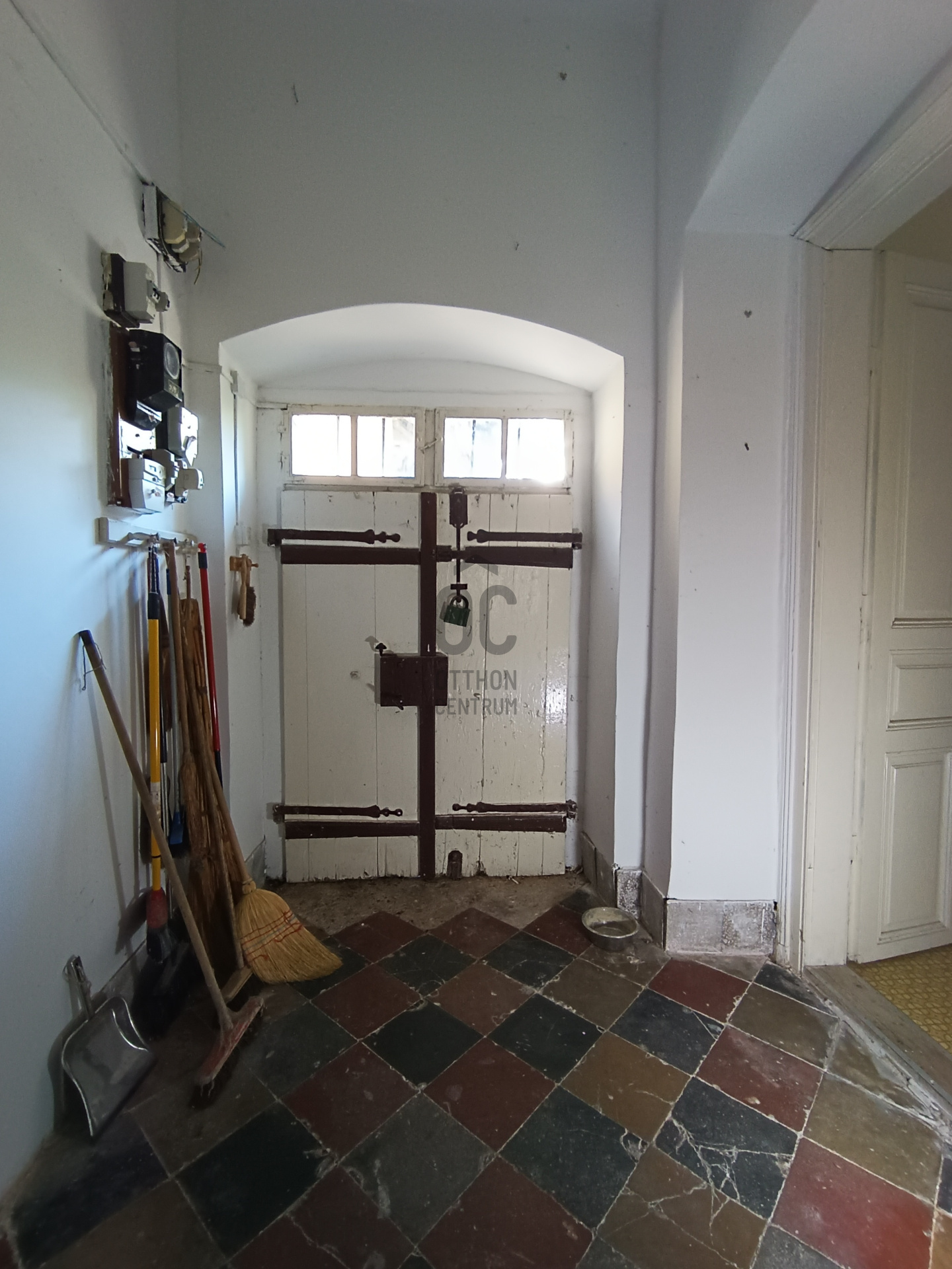 Gallery zoom image