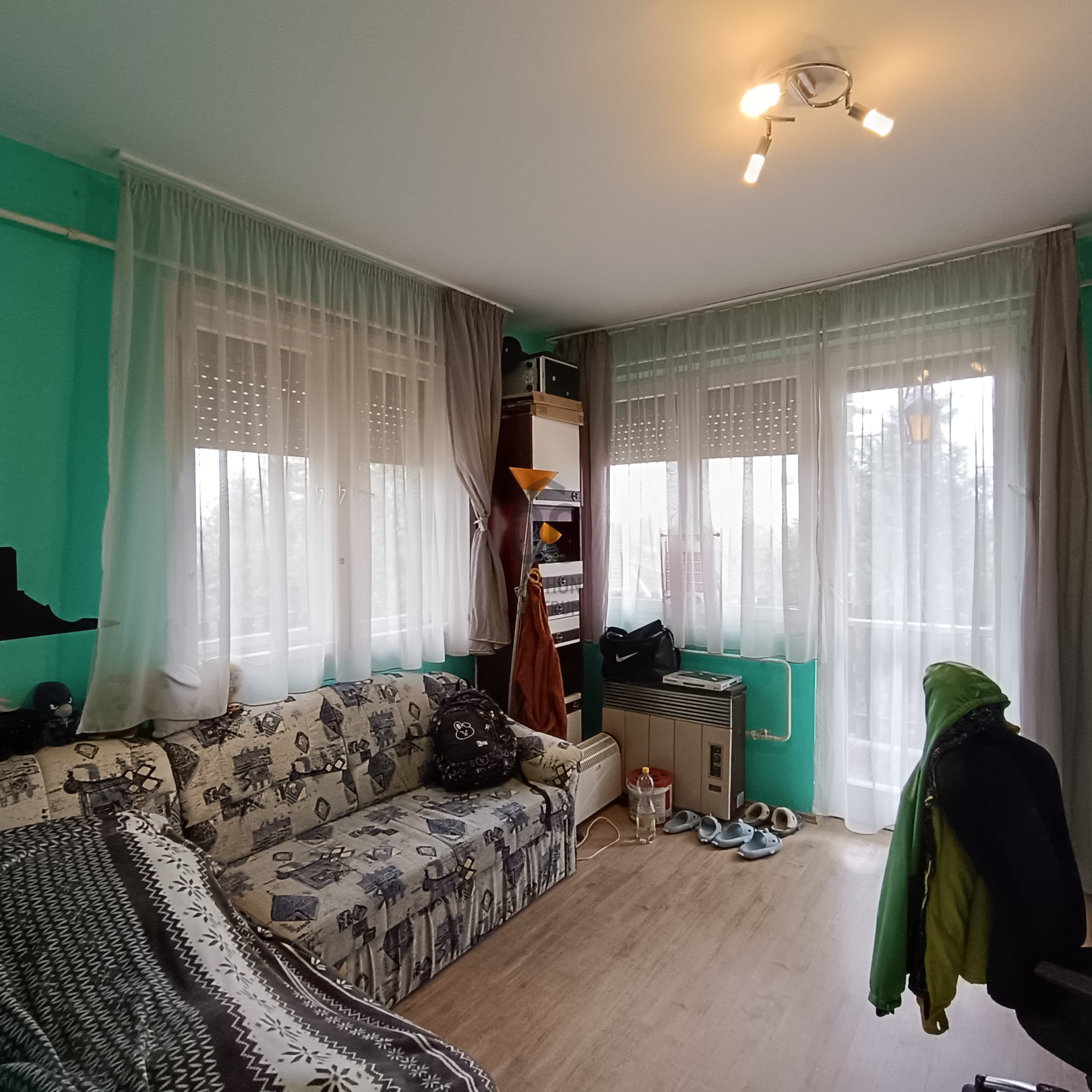 Gallery zoom image