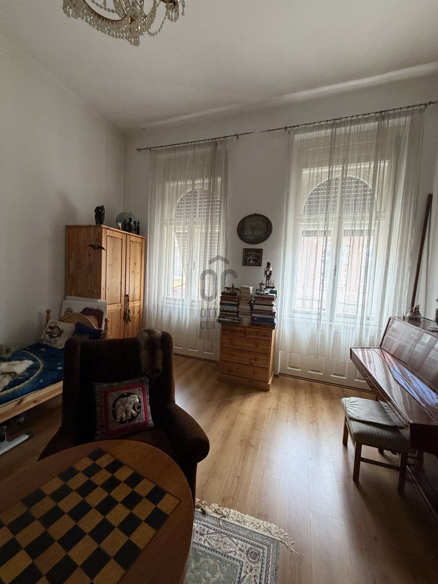 Gallery zoom image