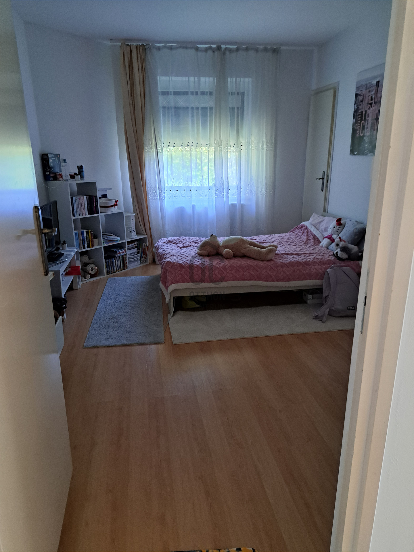 Gallery zoom image