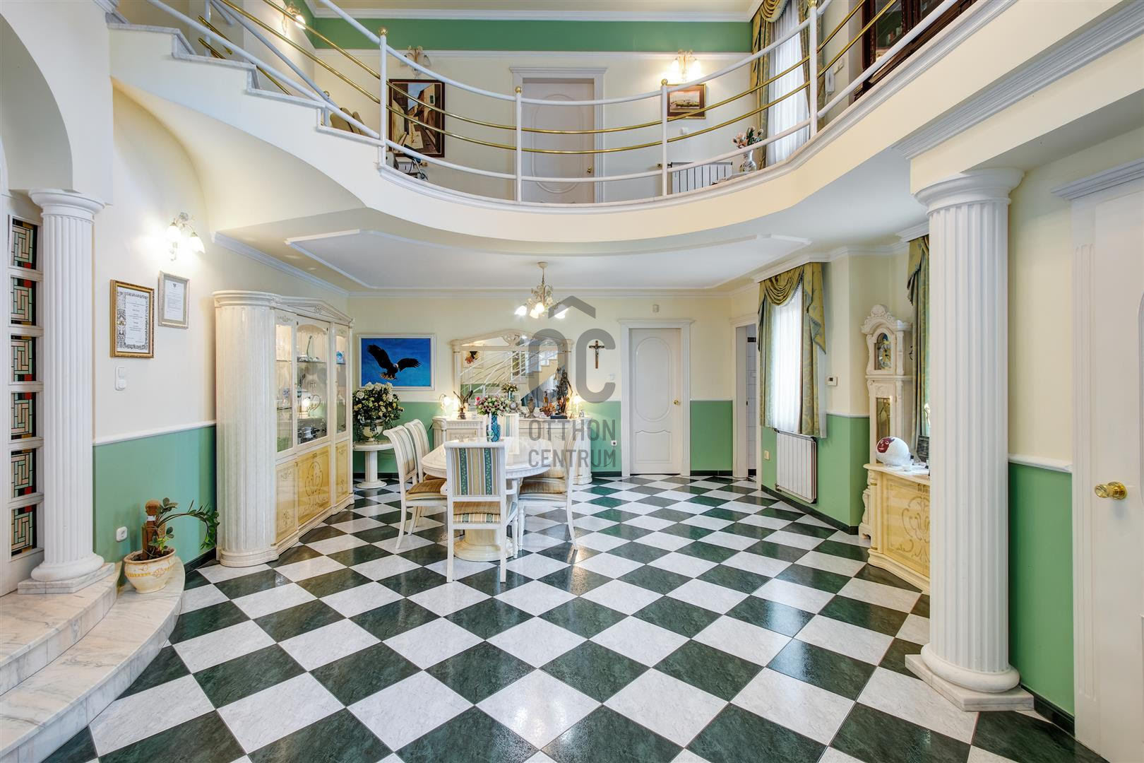 Gallery zoom image