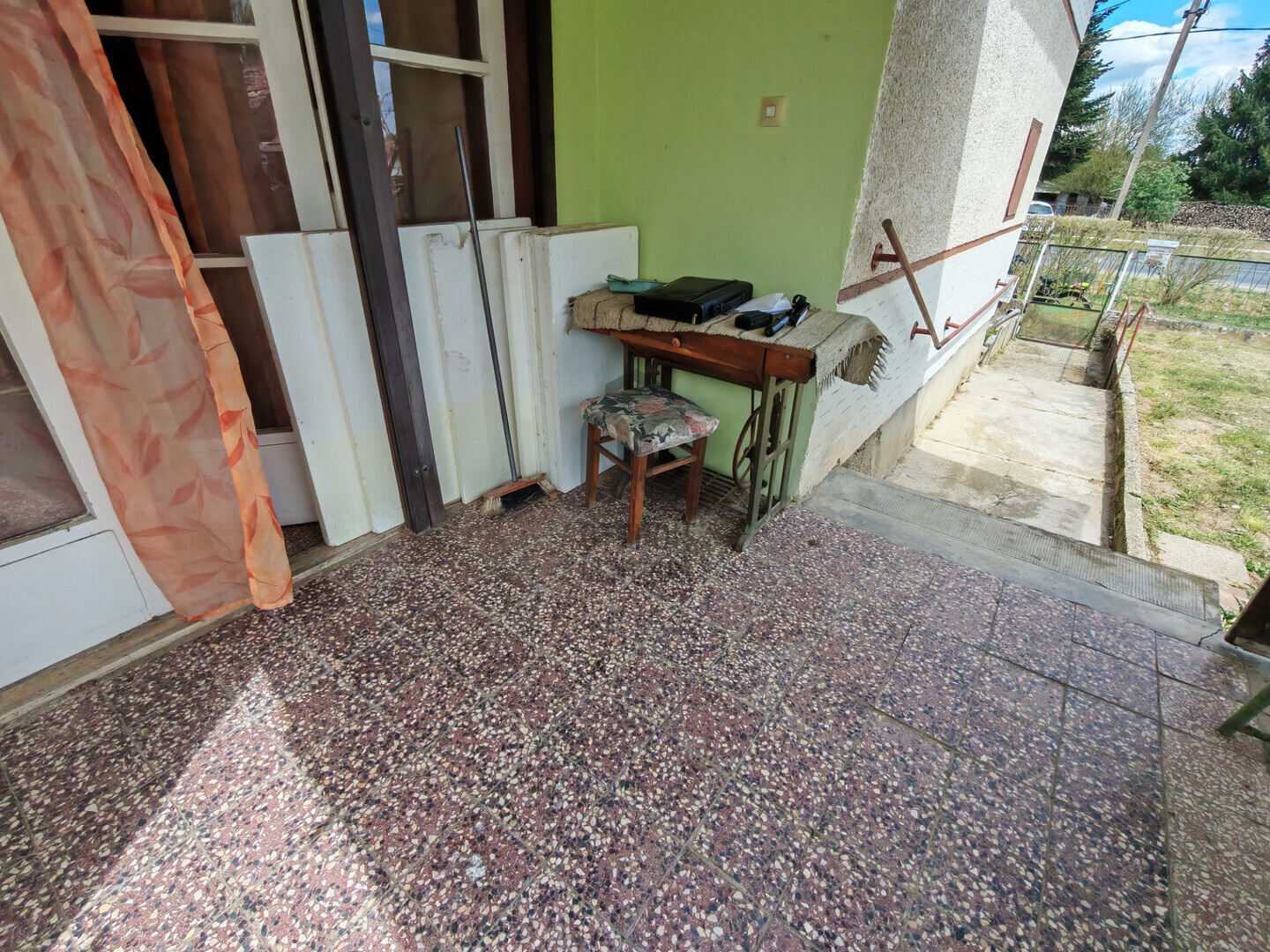 Gallery zoom image