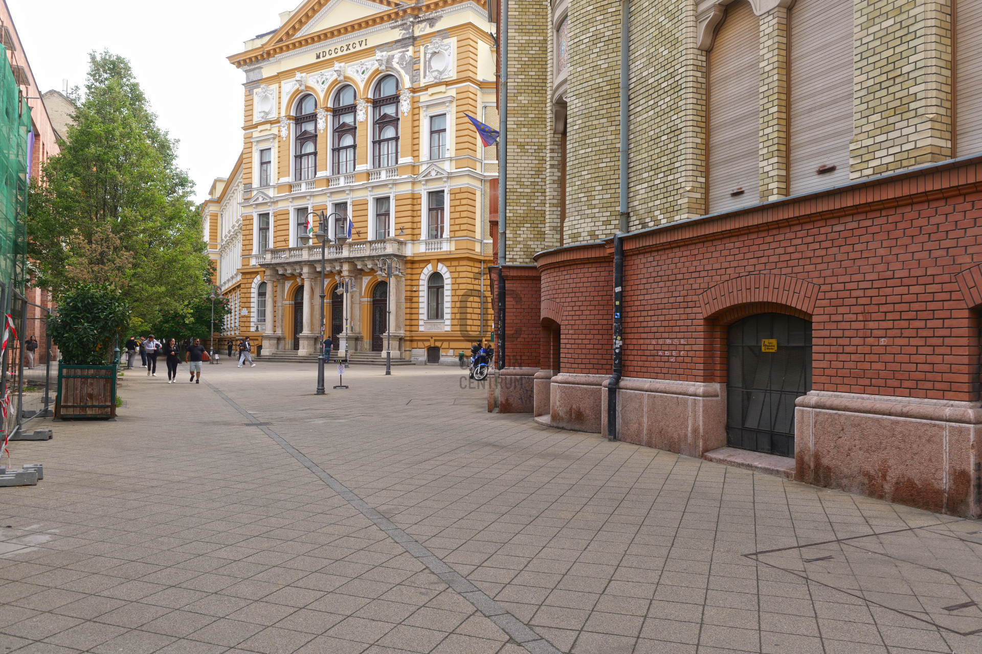 Gallery zoom image