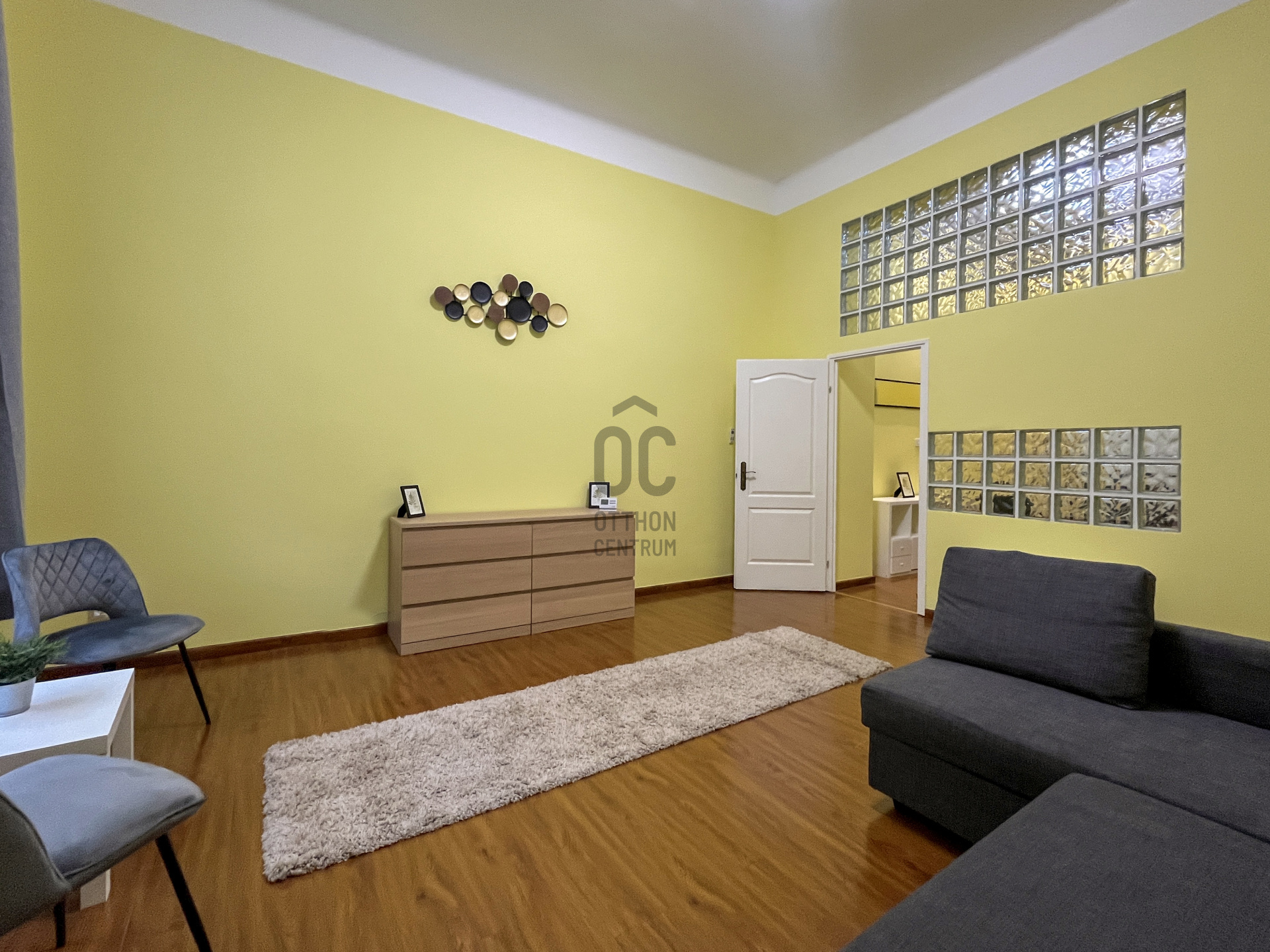 Gallery zoom image