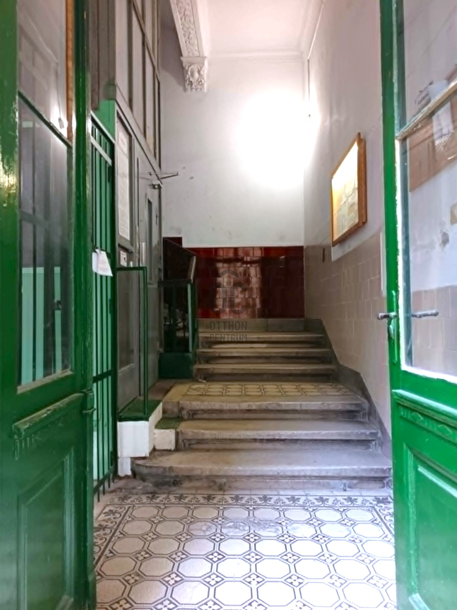 Gallery zoom image