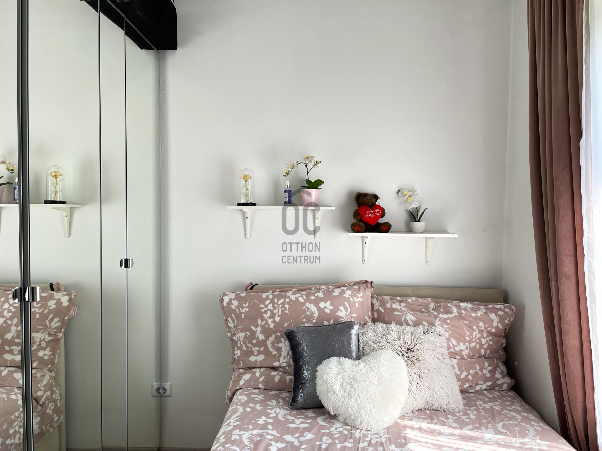 Gallery zoom image